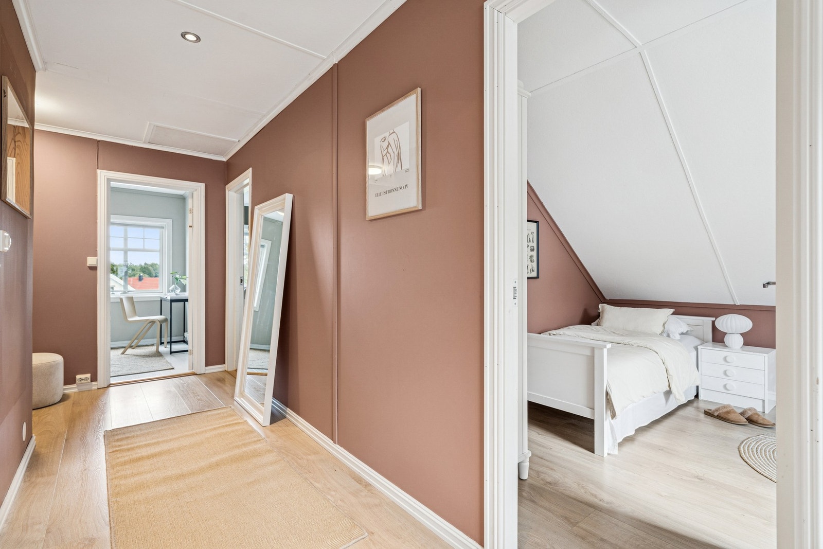 Soveromsgang i 2. etasje. Galleribilde