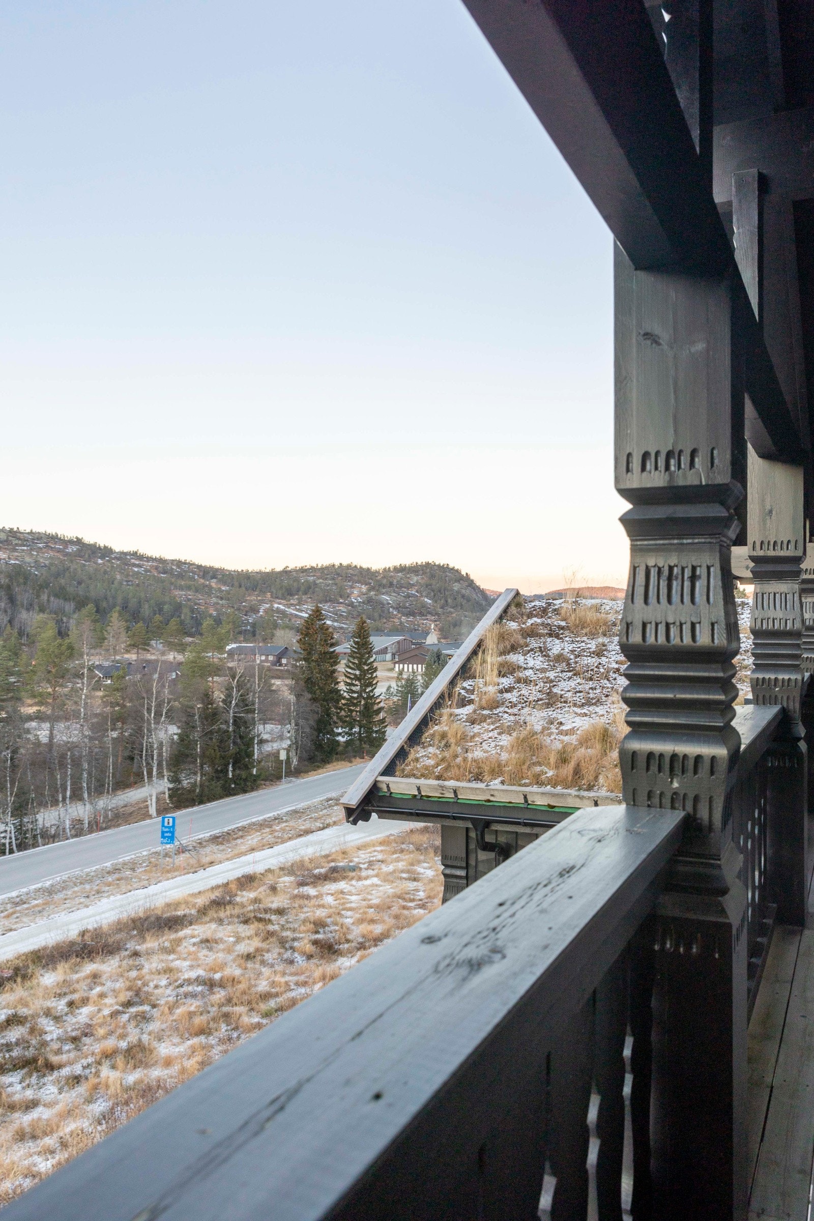 Utgang til terrassen som er målt til 10kvm. Galleribilde