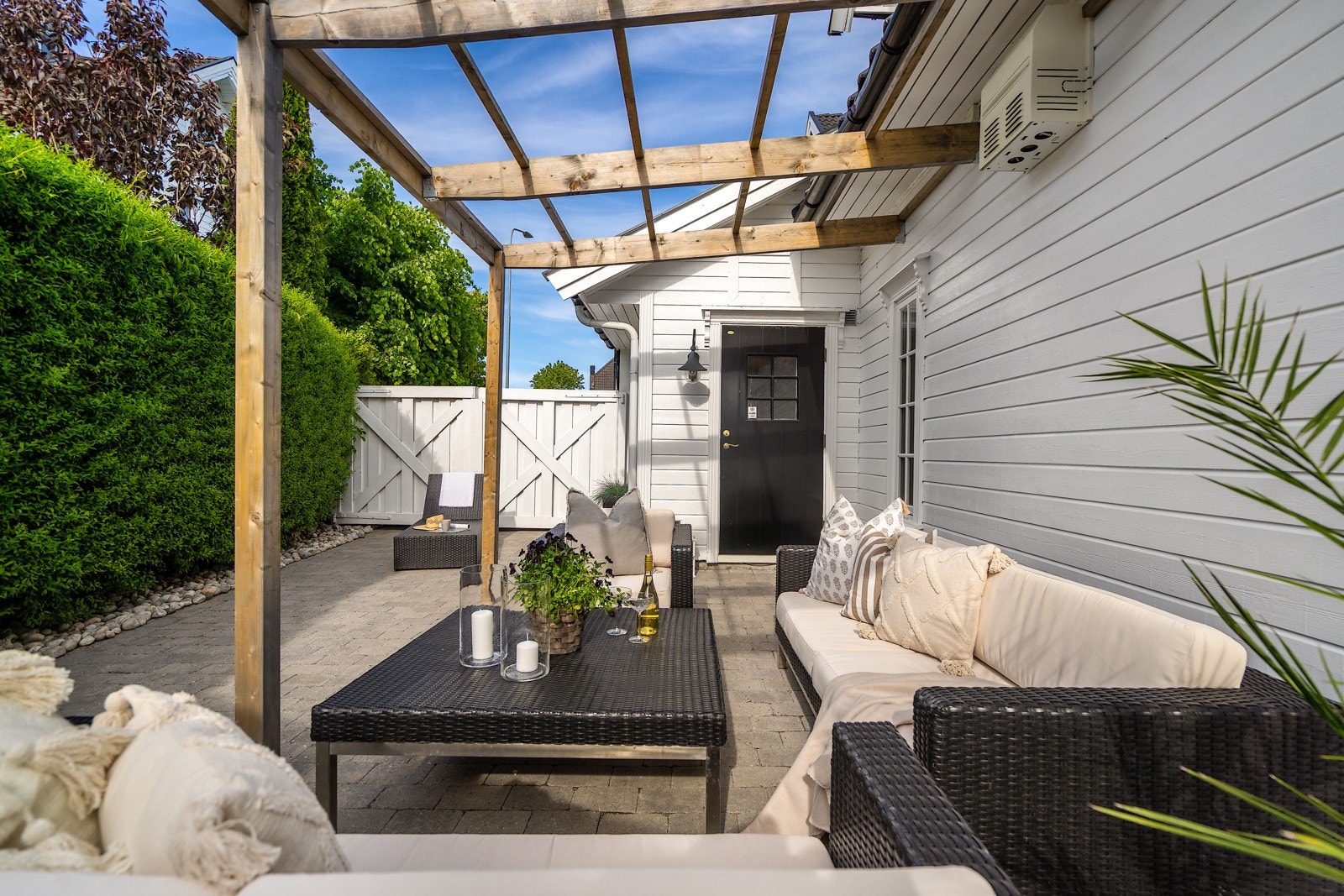 Nydelig og usjenert bakhage Galleribilde