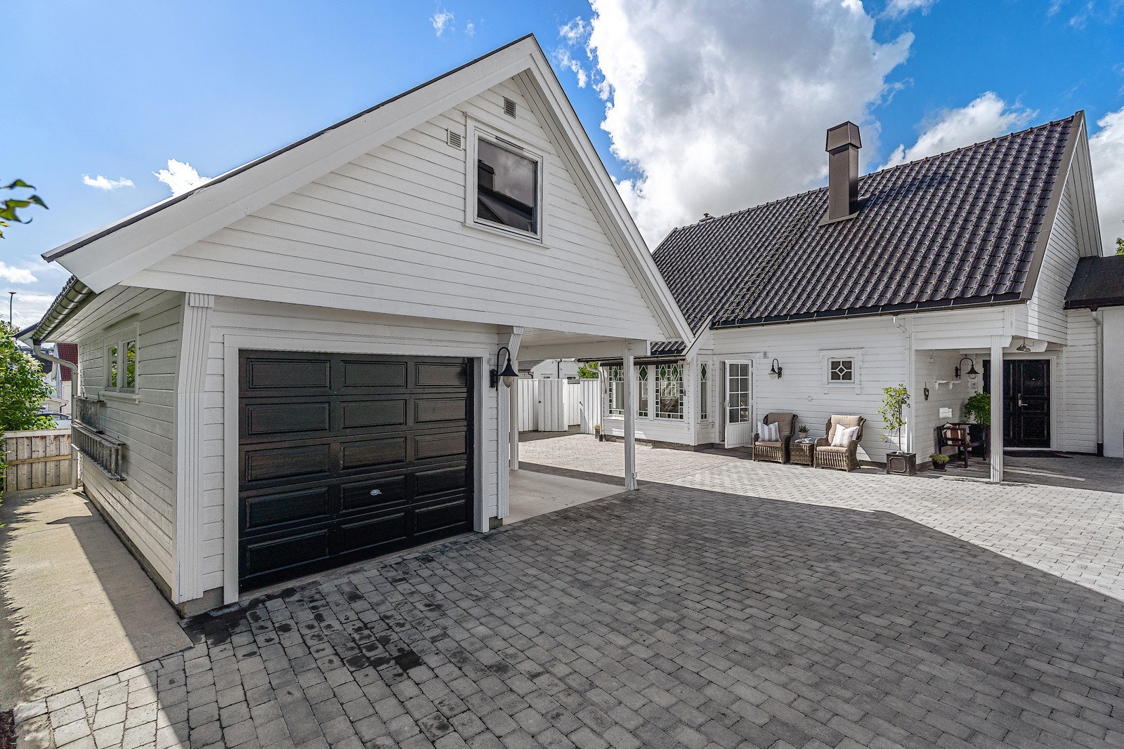 Velkommen til flotte Holmestrandsgaten 3D Galleribilde