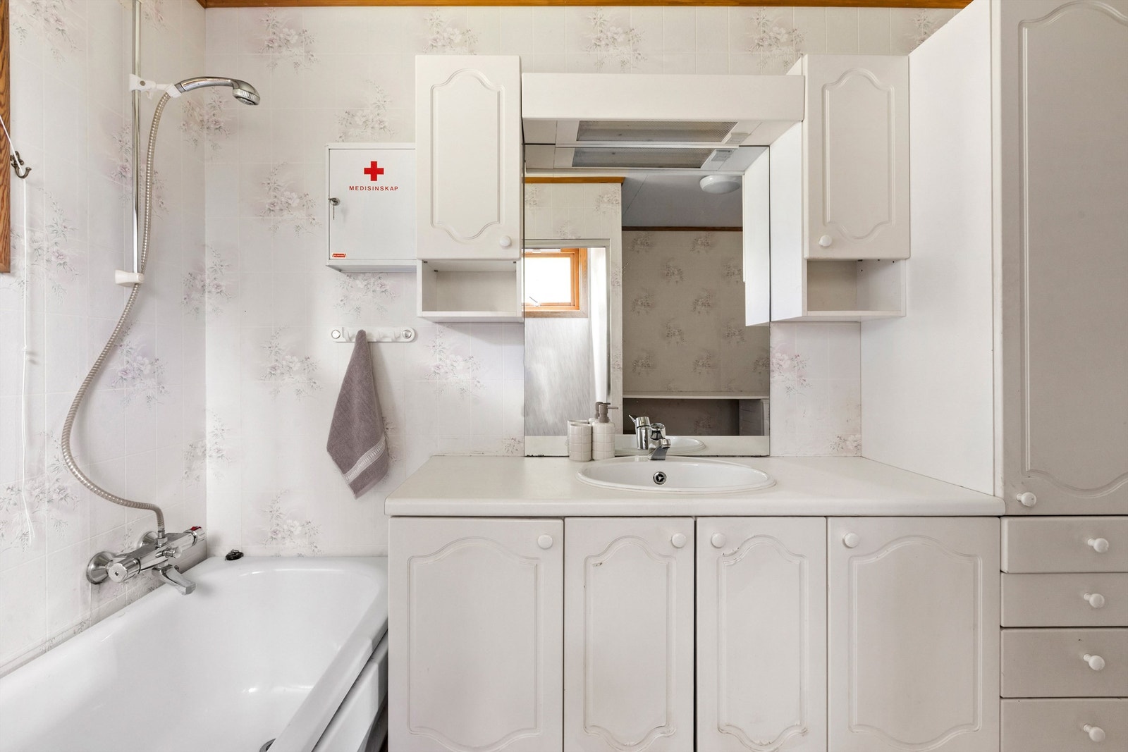 Bad/vaskerom 1. etasje nr 19 Galleribilde