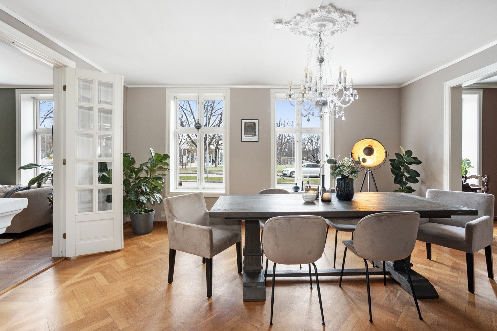 Eiendomsmegler MNEF Emilie Fredriksen v/Meglerhuset & Partners Drammen presenterer Dronningata 7a! Galleribilde