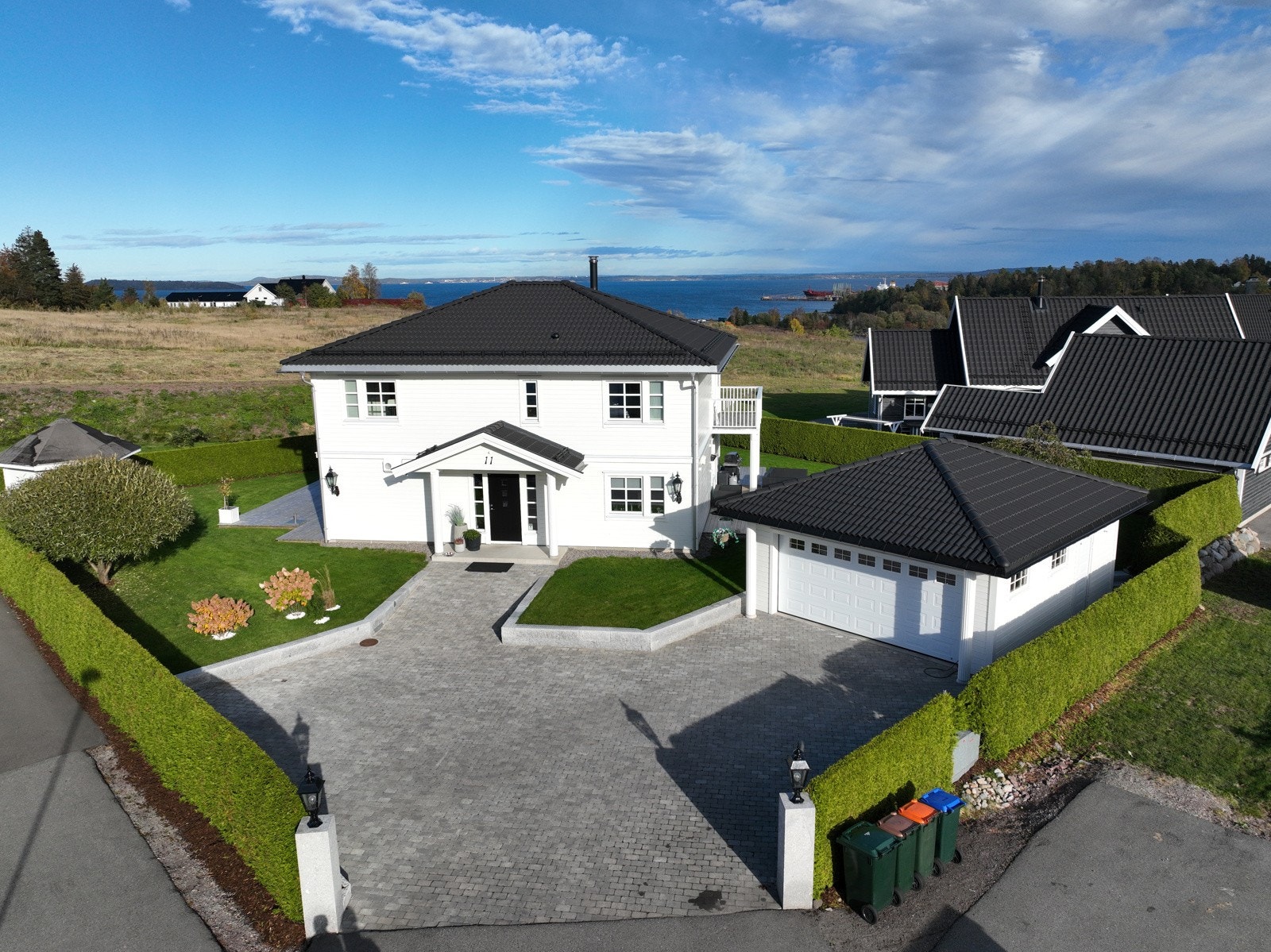 Jørn Andersen og EIE Eiendomsmegling ønsker velkommen til Strandenglia 11 Galleribilde