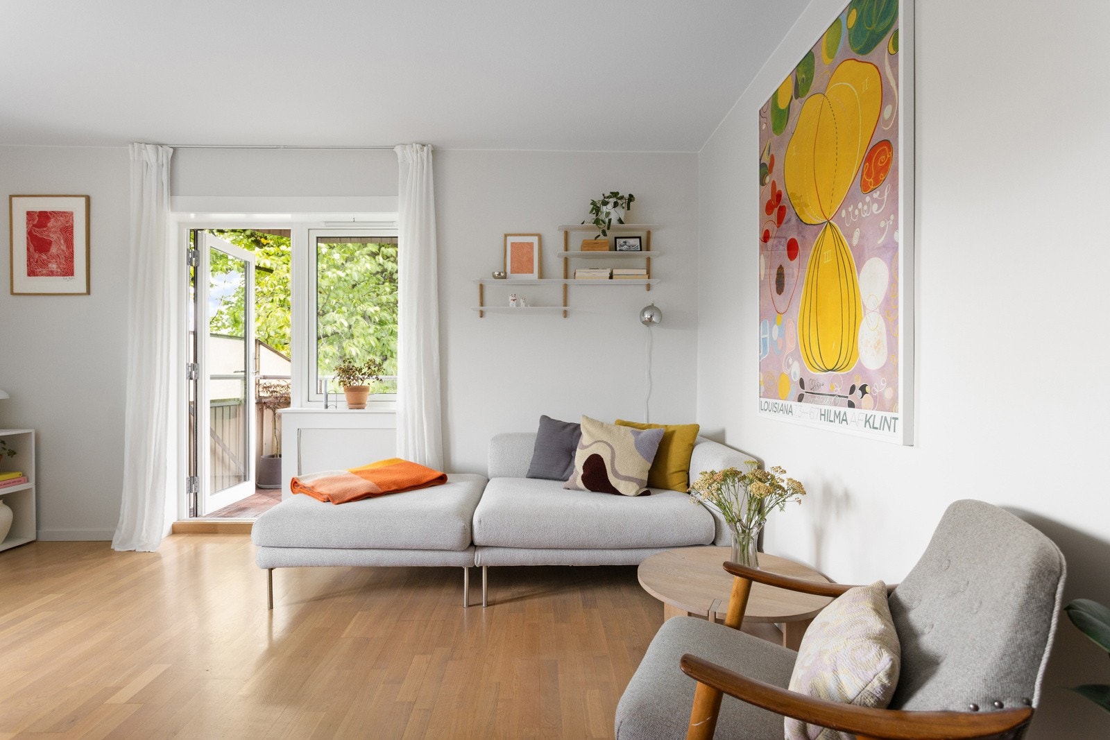 Fra stuen kommer du ut på balkongen. Galleribilde