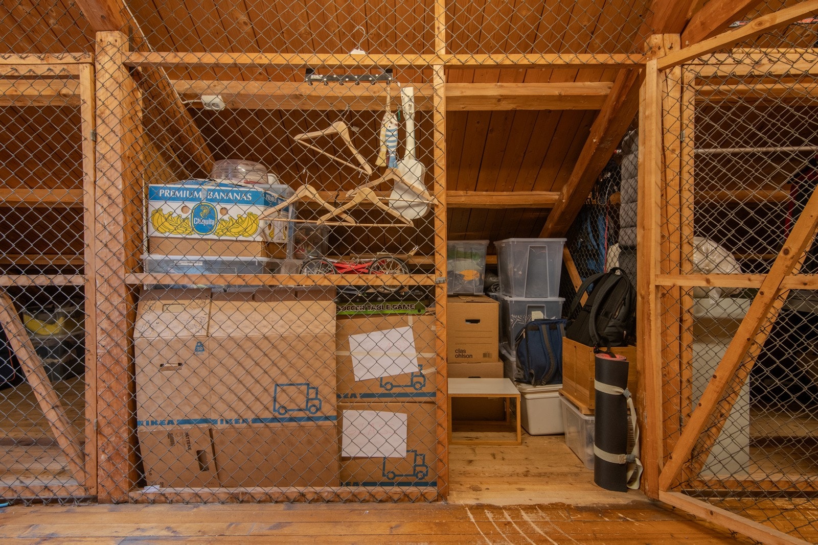 Boligen disponerer en loftsbod på ca. 3,2 kvm og en bod i kjelleretasje på ca. 15,6 kvm. Galleribilde