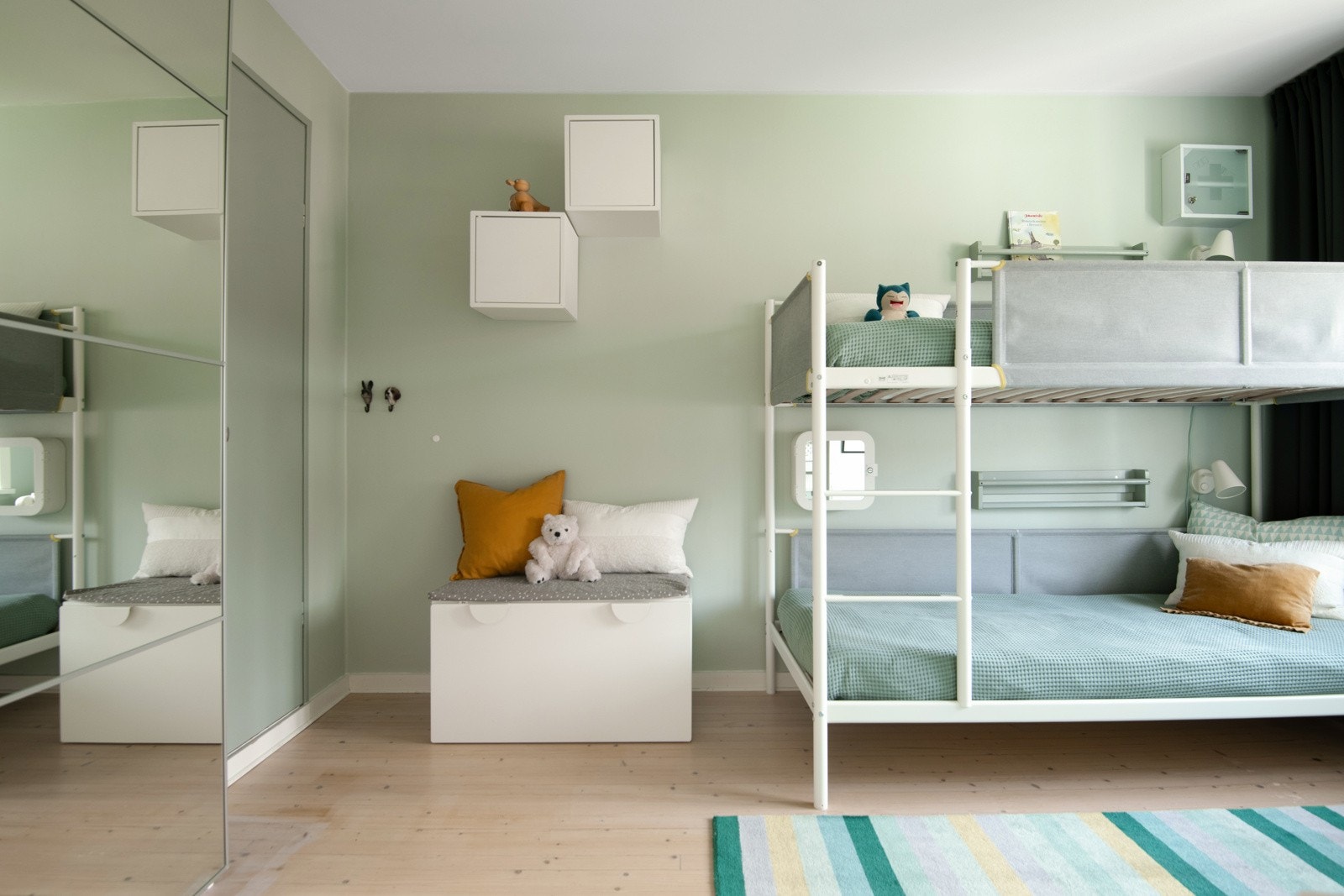 Det andre soverommet passer perfekt som barne-, gjeste- eller kontorrom. Galleribilde