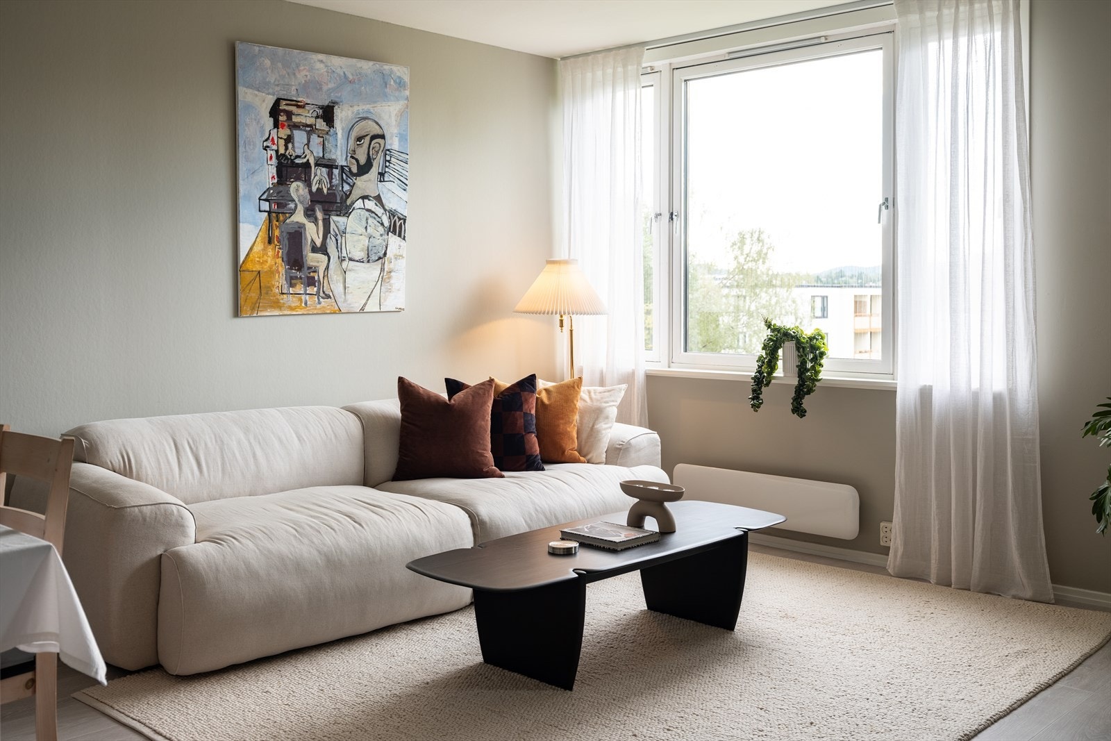 Her får du en romslig 2-roms leilighet med god planløsning og et moderne uttrykk. Galleribilde