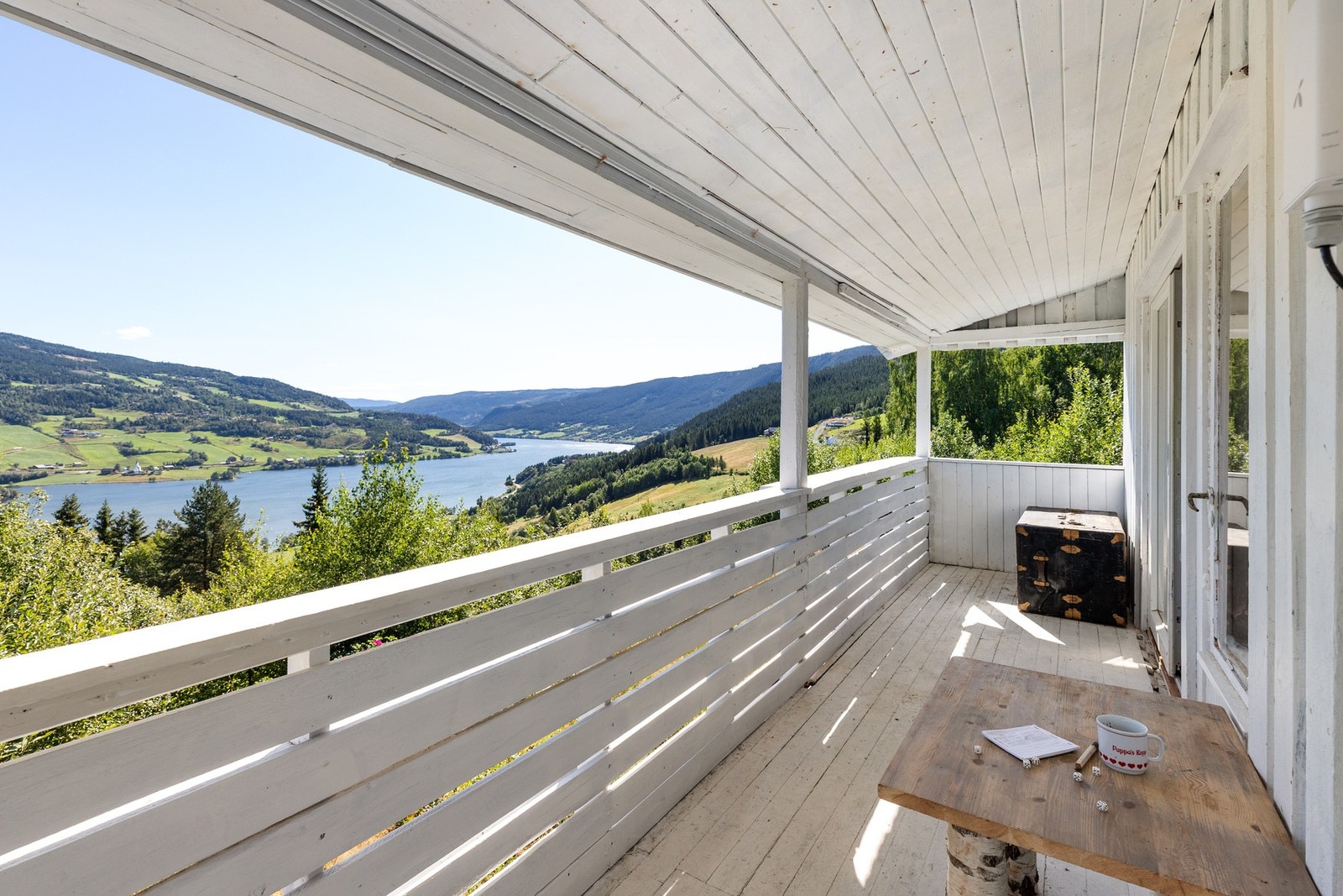 Utsikt fra balkong Galleribilde