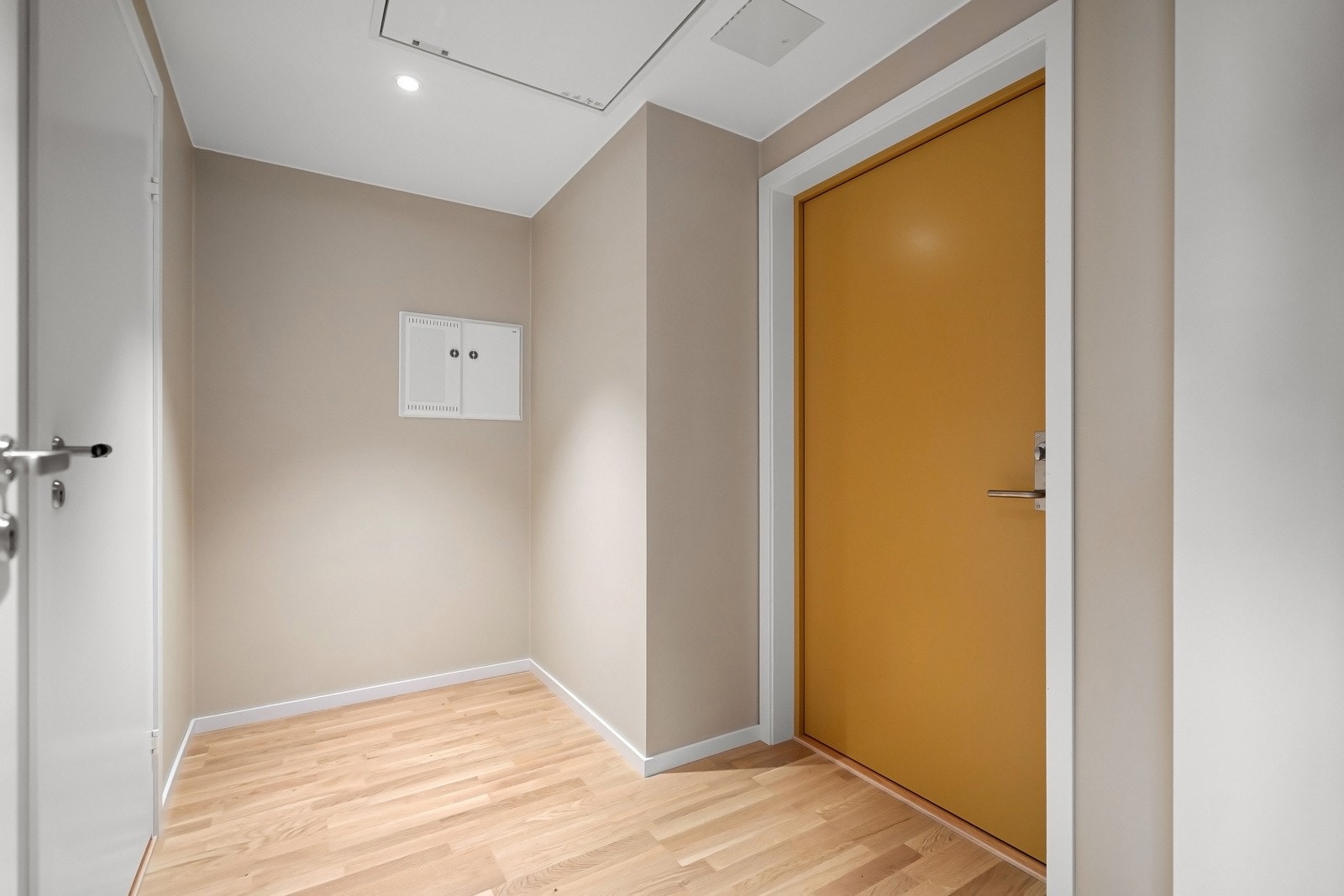 Fin entré med avsatt plass til kommode/skap. Bilde fra leilighet G305 Galleribilde