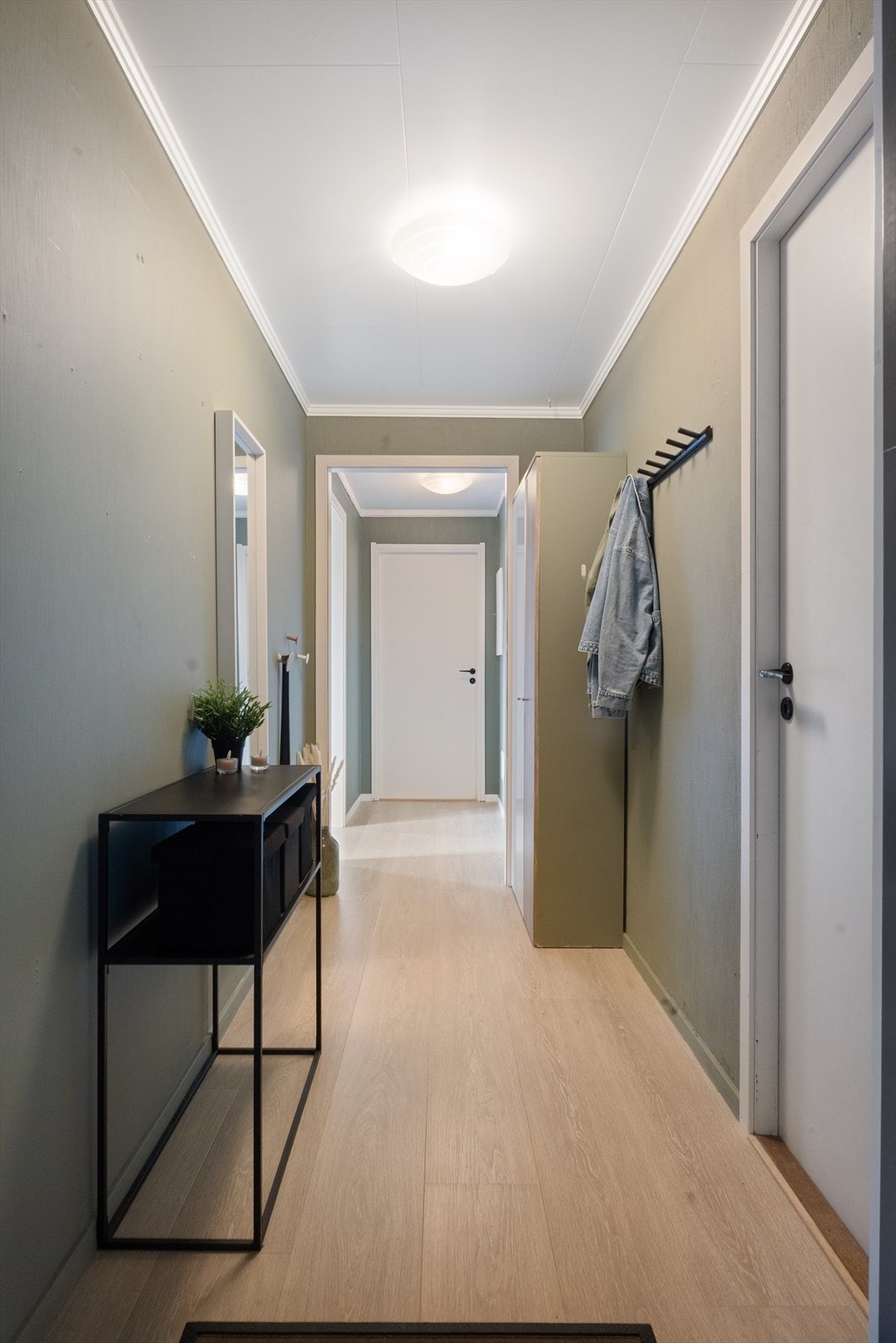 Hall. Galleribilde