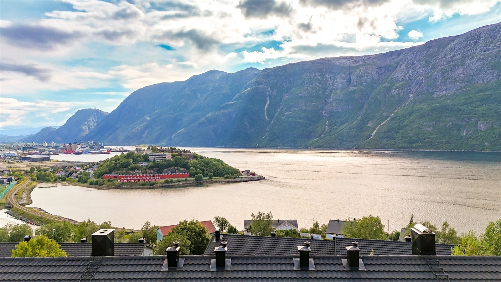 Utsikt fra gatenivå. Galleribilde
