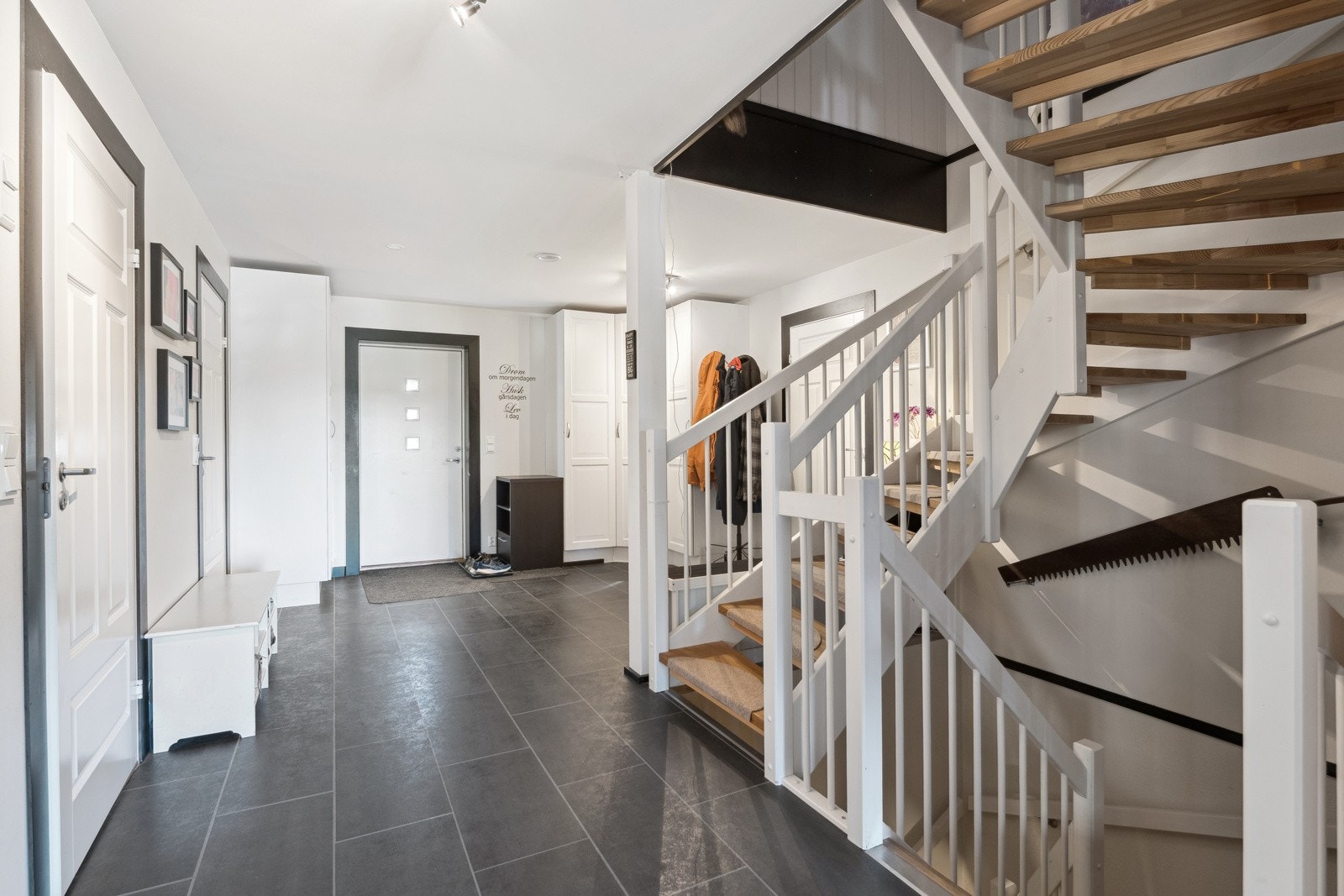 Gang i våningshuset Galleribilde