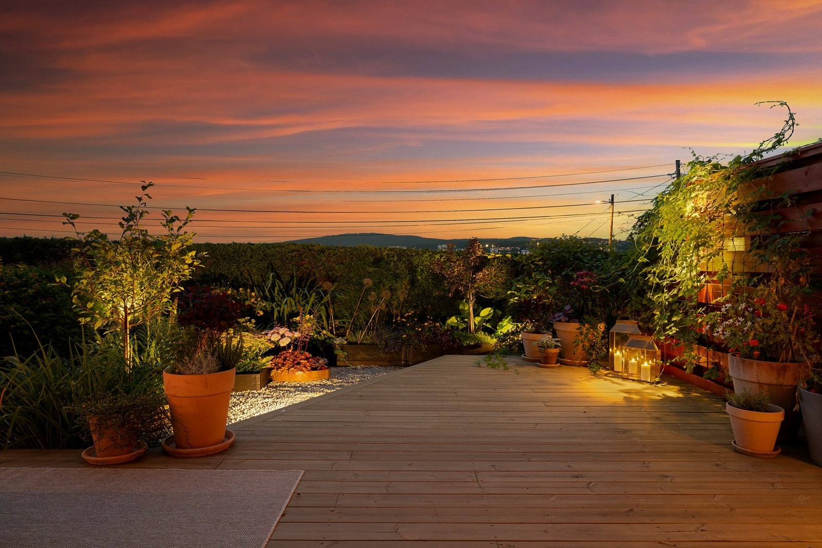 Med fin utebelysning og en varm bris, skaper du en oase av avslapning og hygge utendørs. Galleribilde