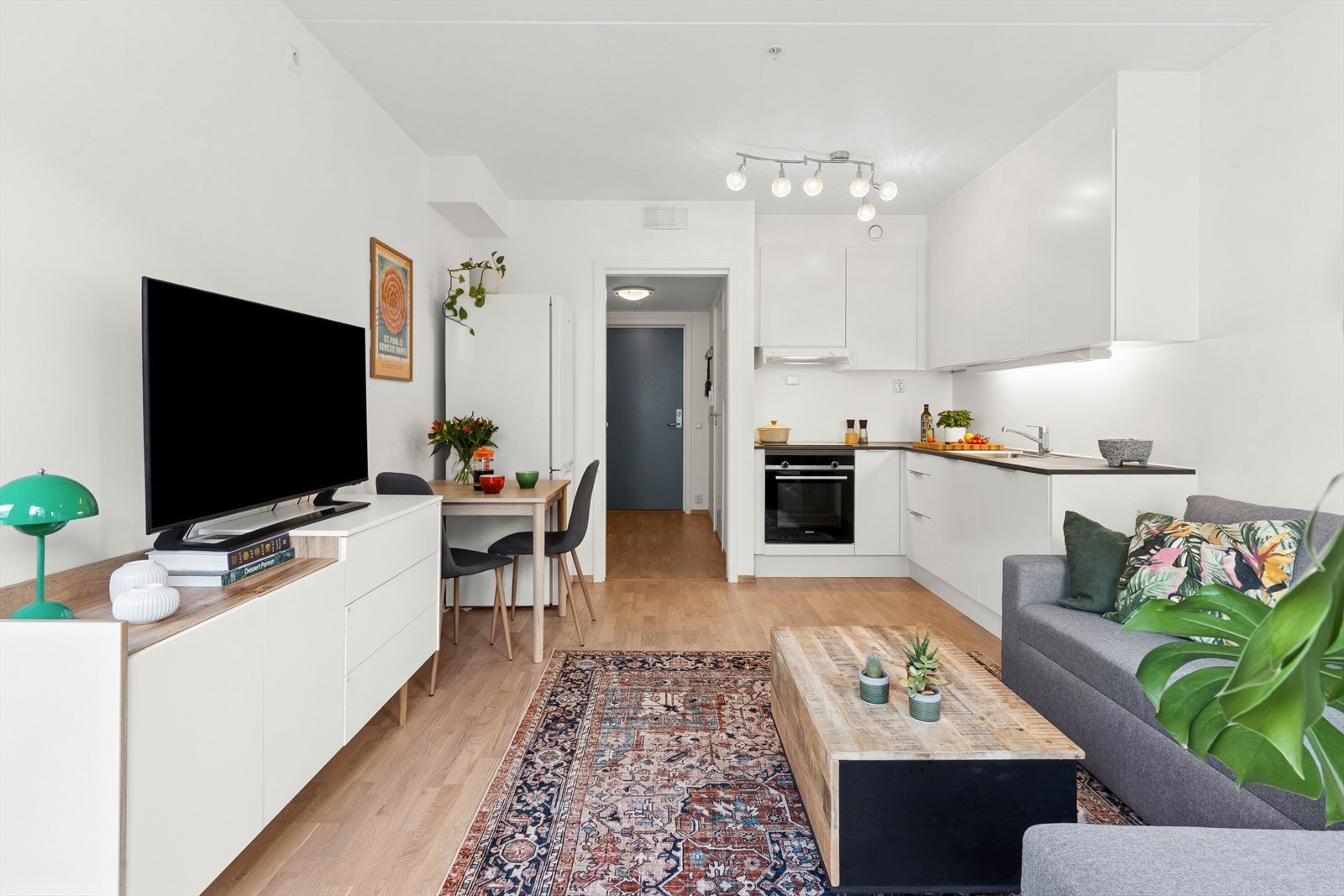 Midtveien 61 har fått en svært god energimerking, et bevis på at dette er en energieffektiv bolig. Galleribilde