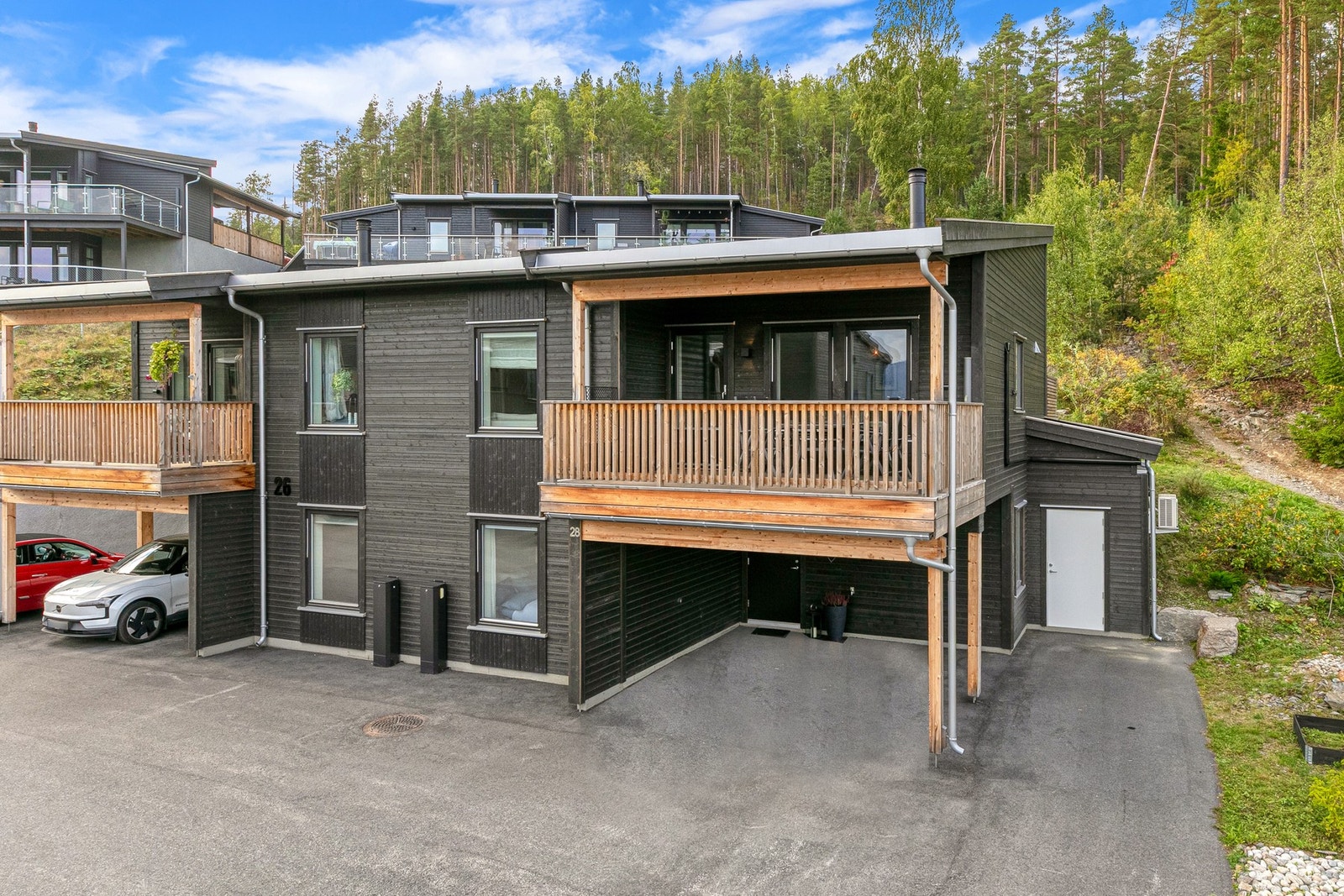 Irja Haarberg har gleden av å presentere Blåbærveien 28! Galleribilde