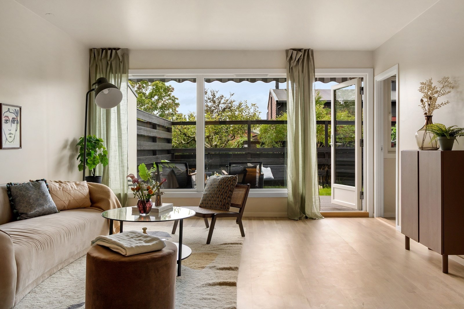 Leiligheten har en svært god standard hvor man kan flytte rett inn. Galleribilde