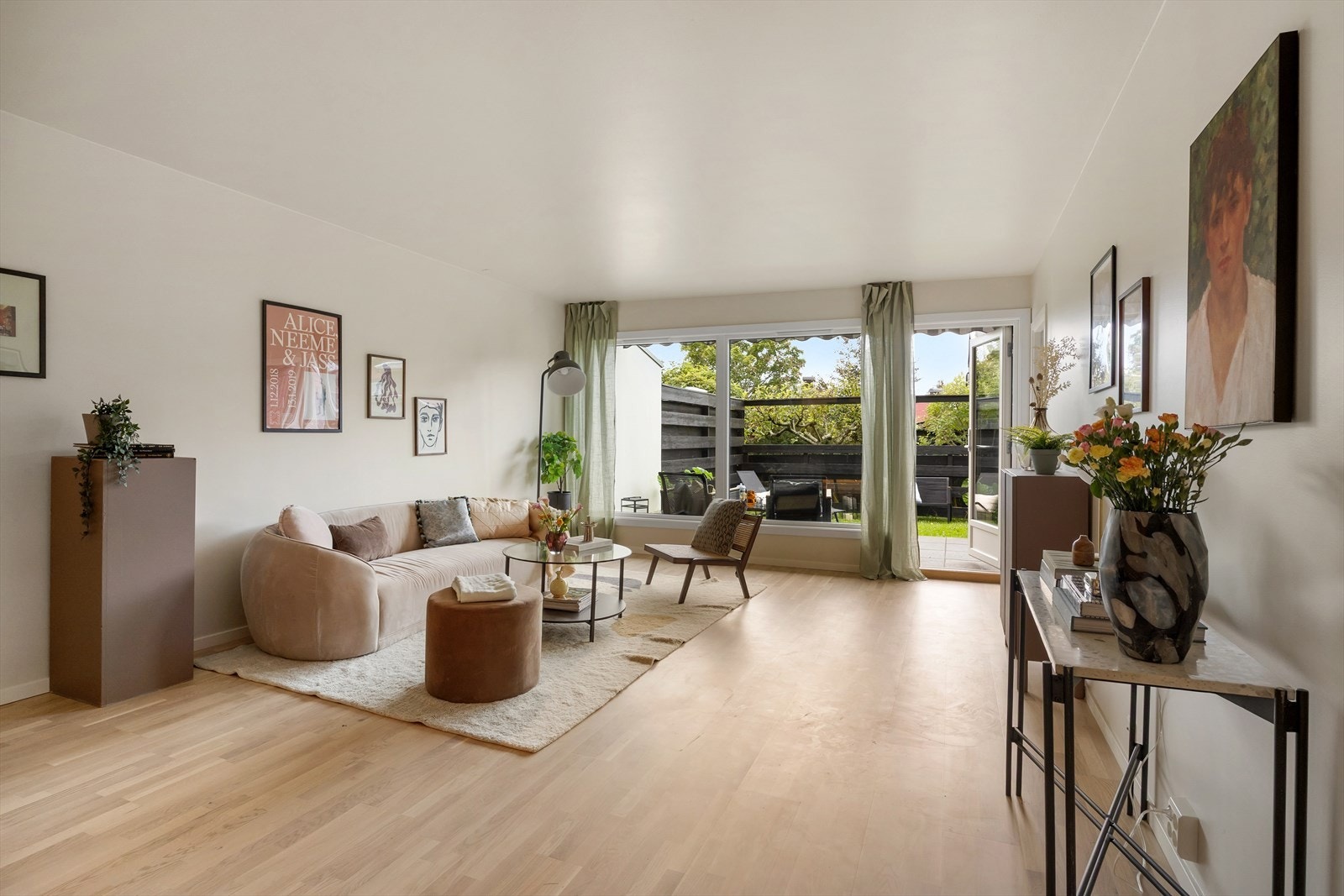 Rålekker 2-roms leilighet med flott intern beliggenhet. Galleribilde