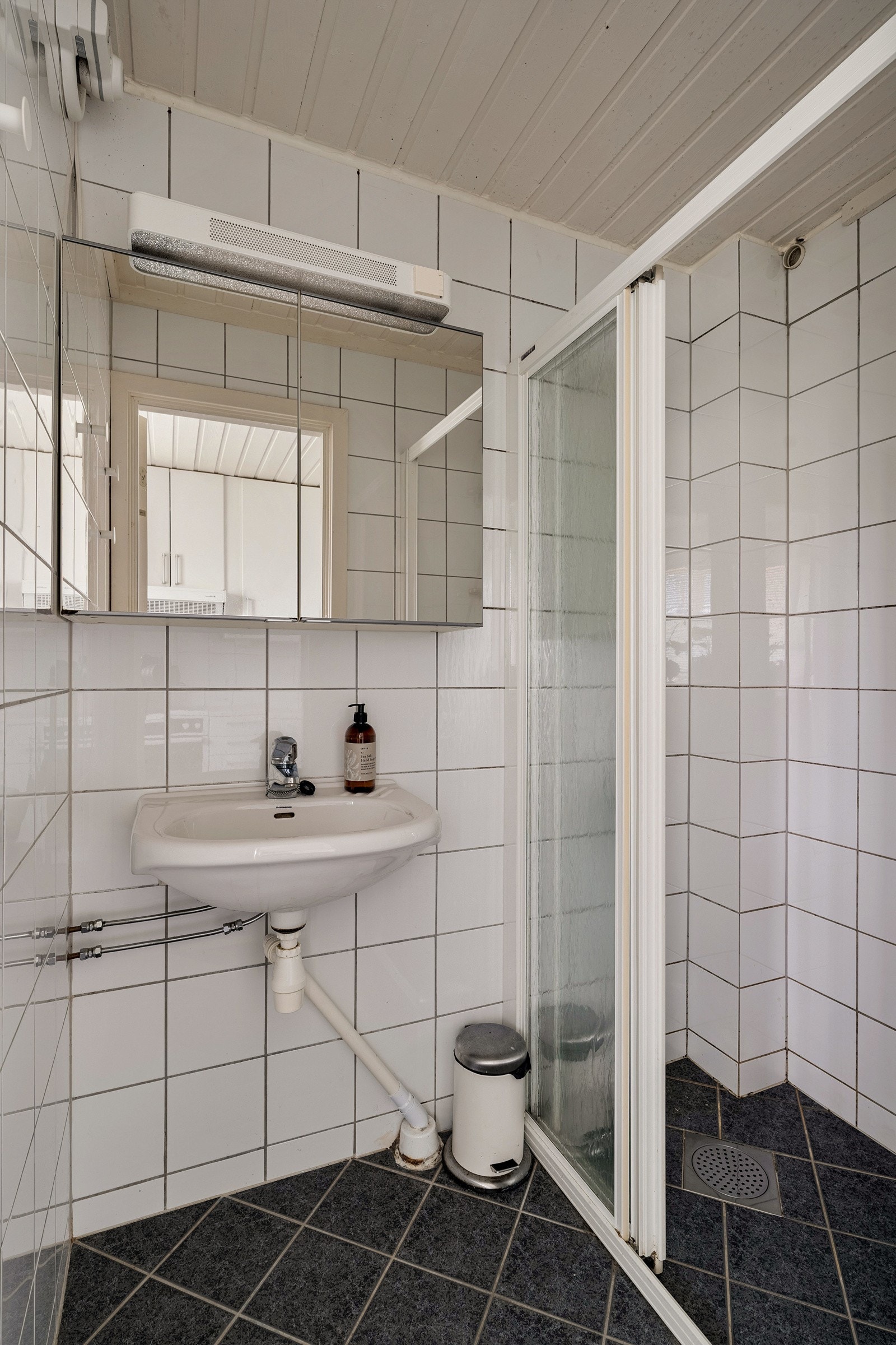 Bad i utleiedel. Galleribilde