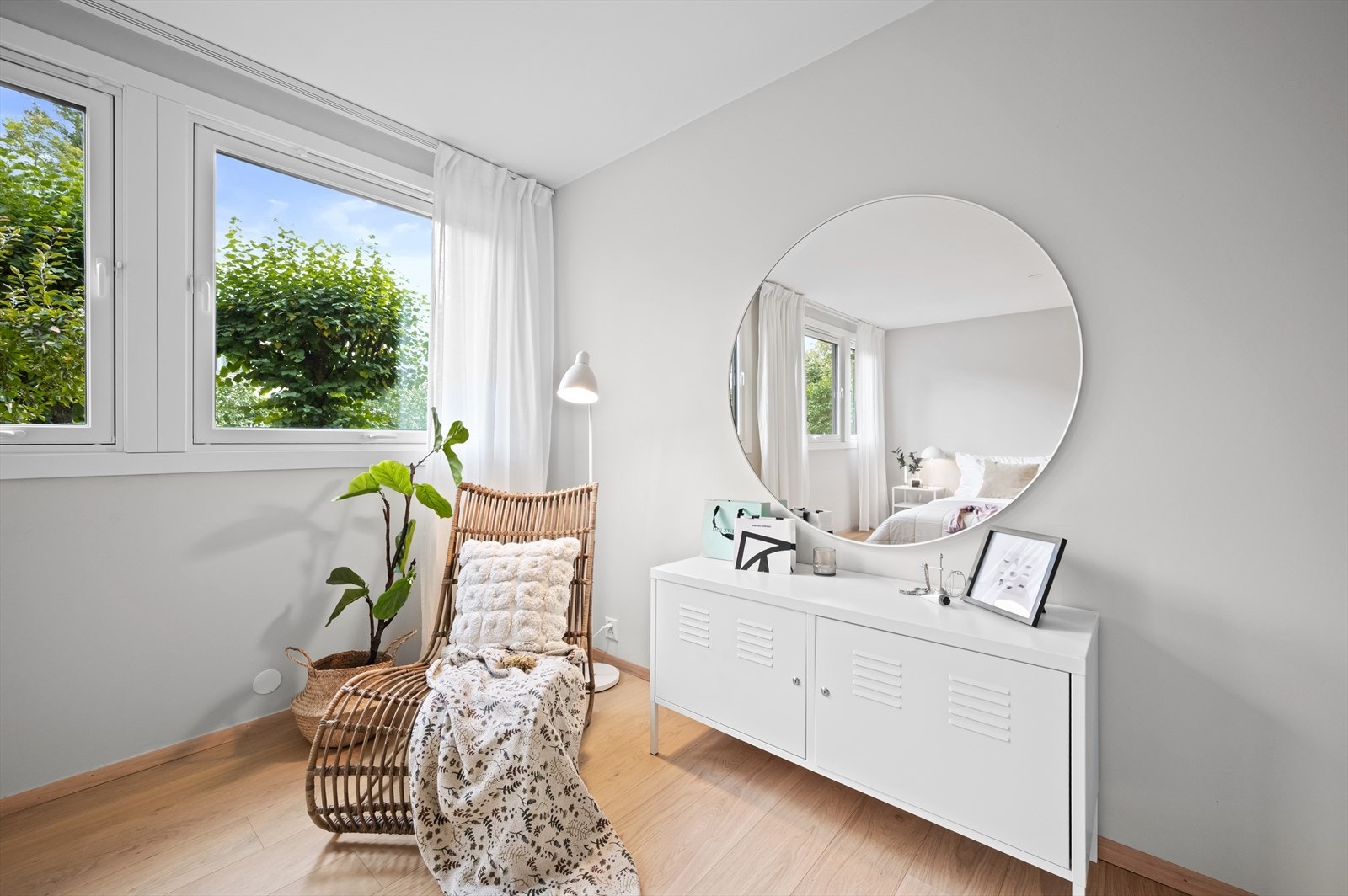 Hovedsoverommet kan enkelt tilbakeføres til 2 mindre soverom ved behov. Galleribilde