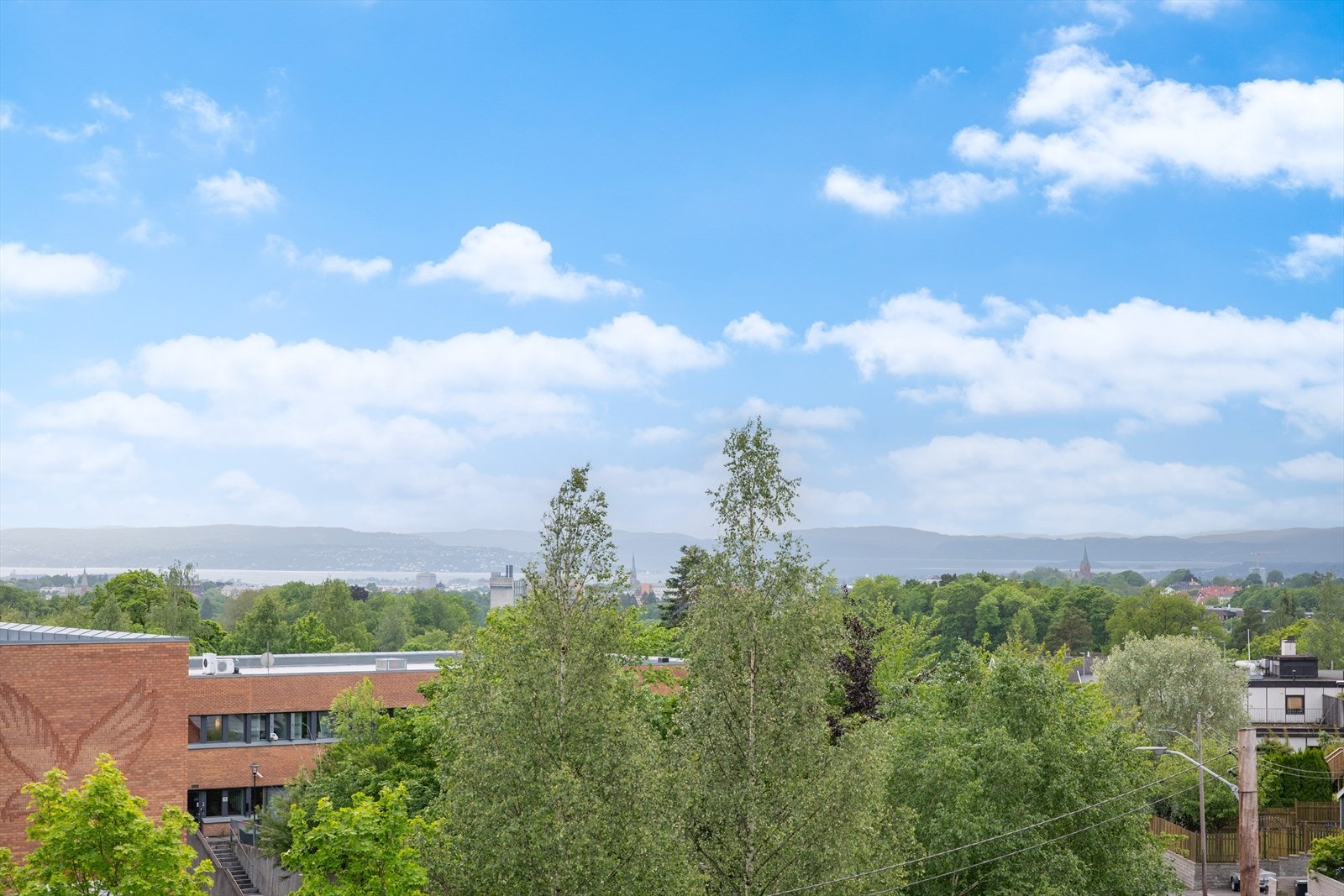 Flott utsikt til indre Oslofjord, Grefsenkollen mm. Galleribilde