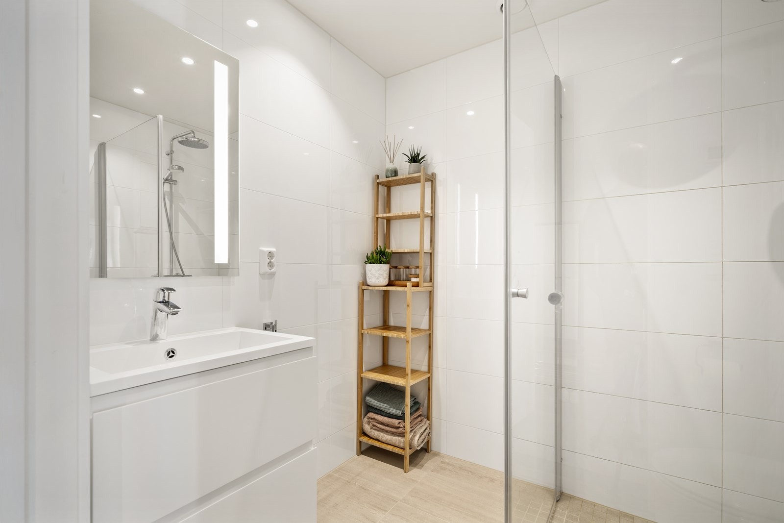 Bad i 1. etasje Galleribilde