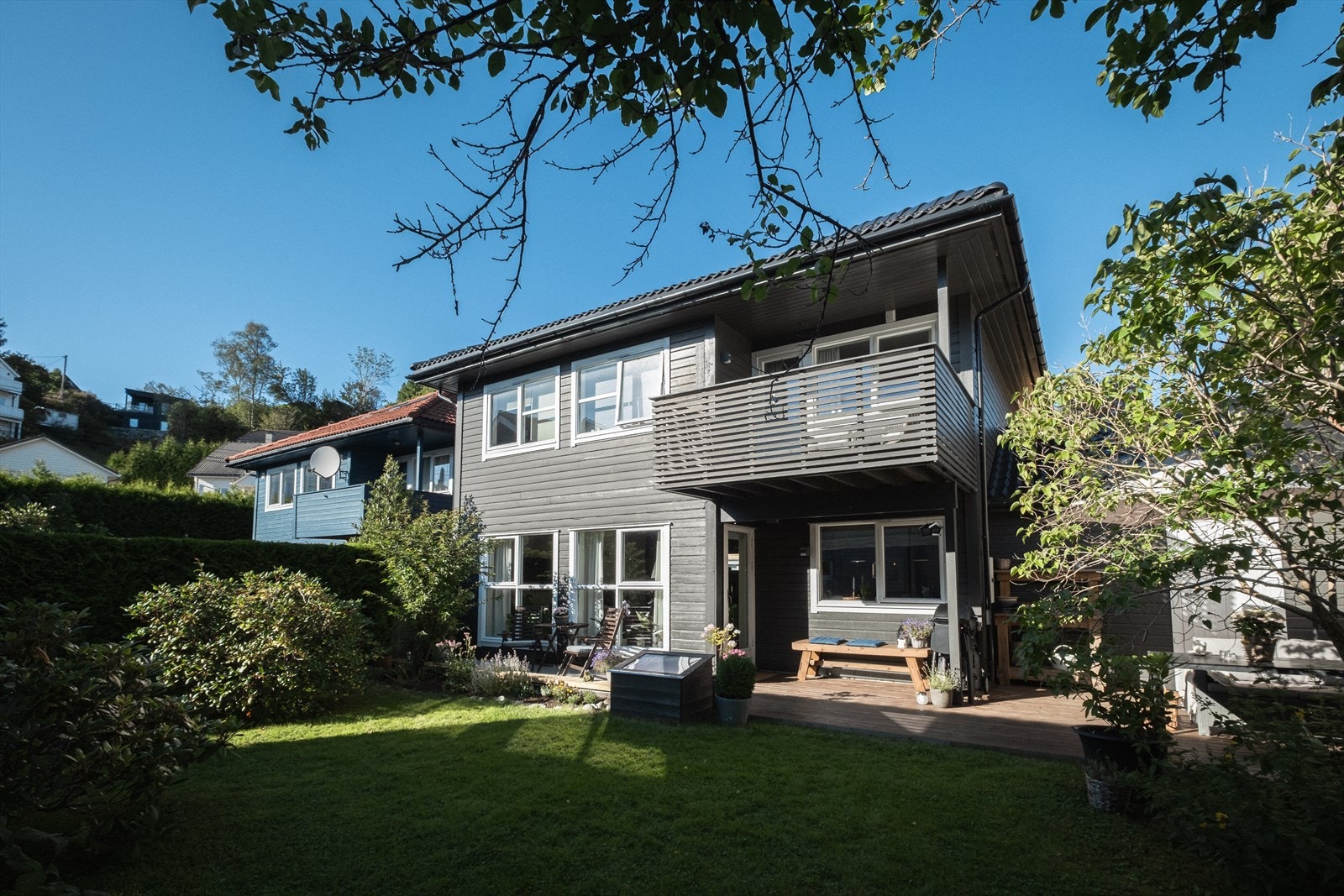 Velkommen til Smøråshagen 5, en perfekt familiebolig i barnevennlige omgivelser! Galleribilde