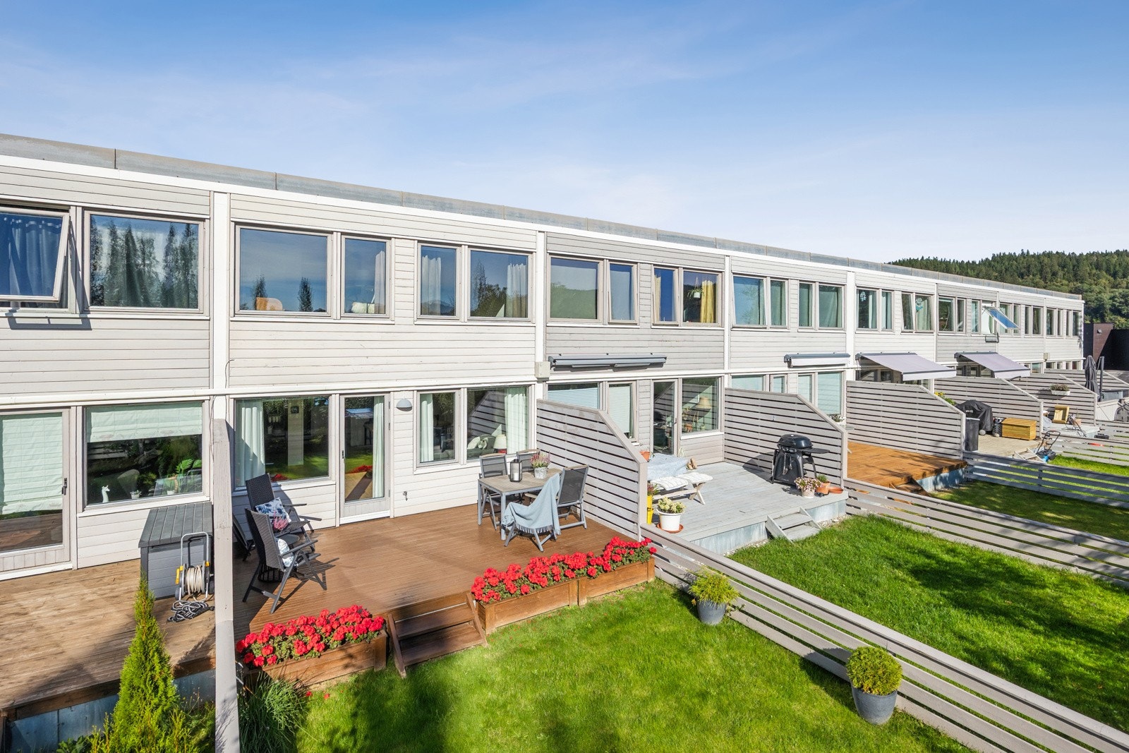 Proaktiv Eiendomsmegling v/Steinar Skaanes (tlf 970 59 239) har gleden av å presentere en lys og romslig familiebolig på Risvollan. Galleribilde