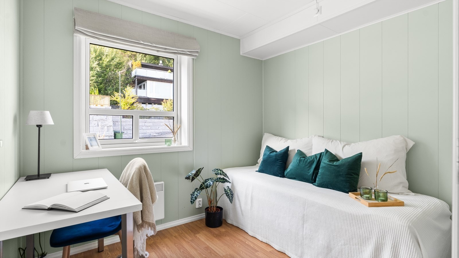 Soverom nr. 2 fungerer ypperlig som barnerom, gjesterom eller kontor - her er mulighetene mange. Galleribilde