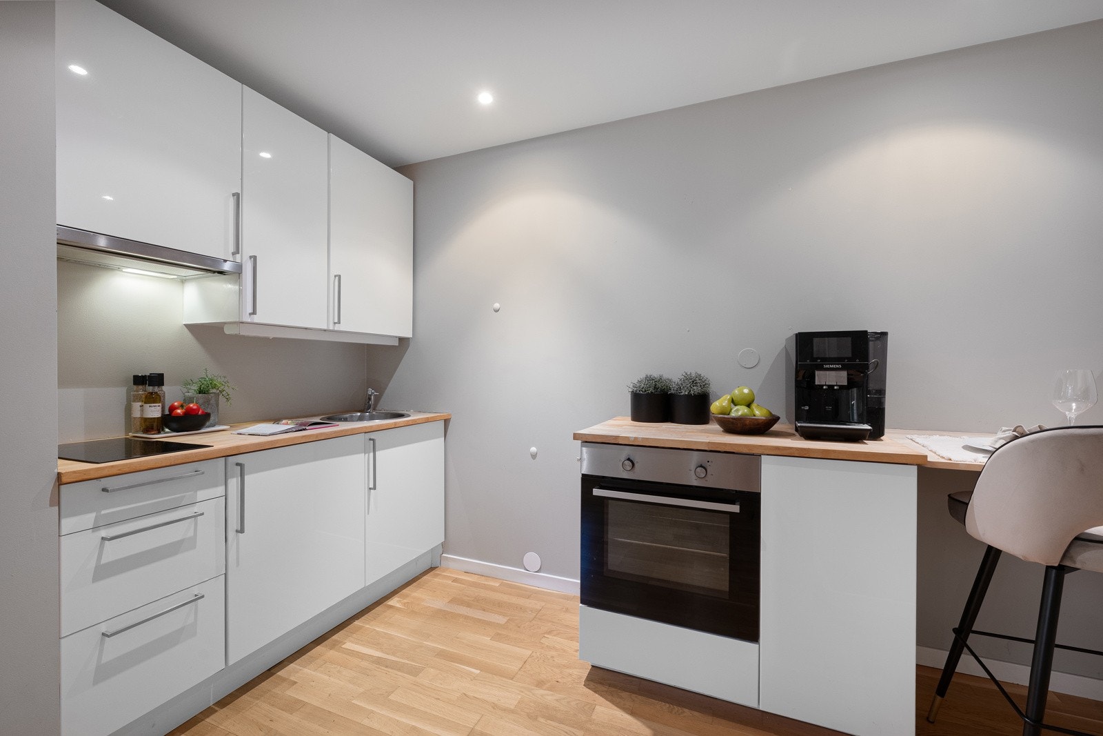 Peisestue som er gjort om til en hybel Galleribilde