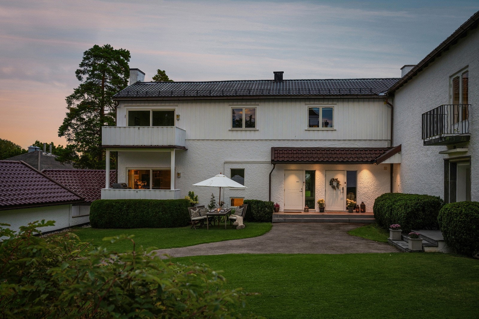 Her bor du sentralt med nærhet både til byen og marka, samtidig som du får en bolig med mange kvaliteter, god planløsning og svært fleksible løsninger som passer ulike behov og livssituasjoner Galleribilde