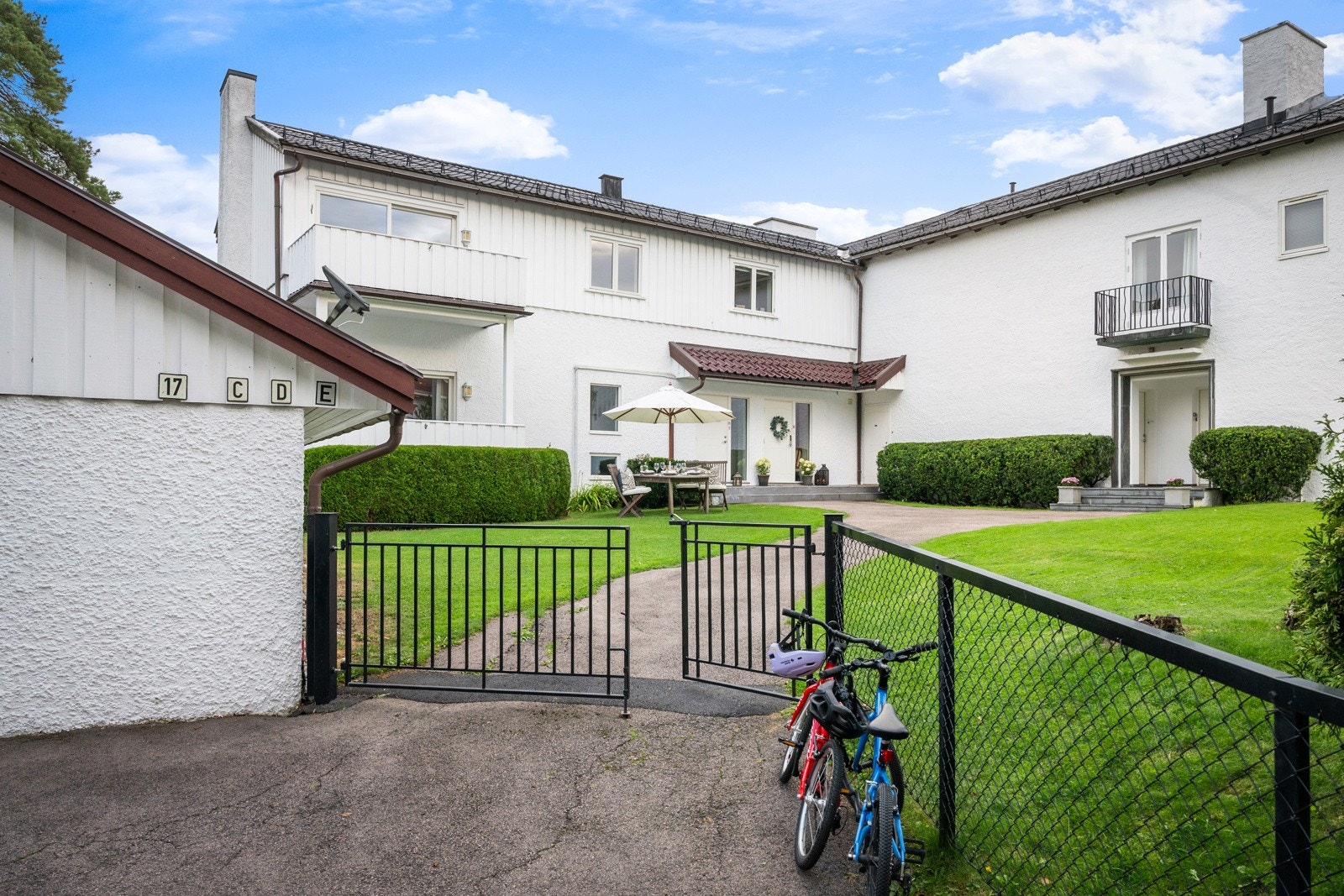 Inngjerdet og barnevennlig Galleribilde