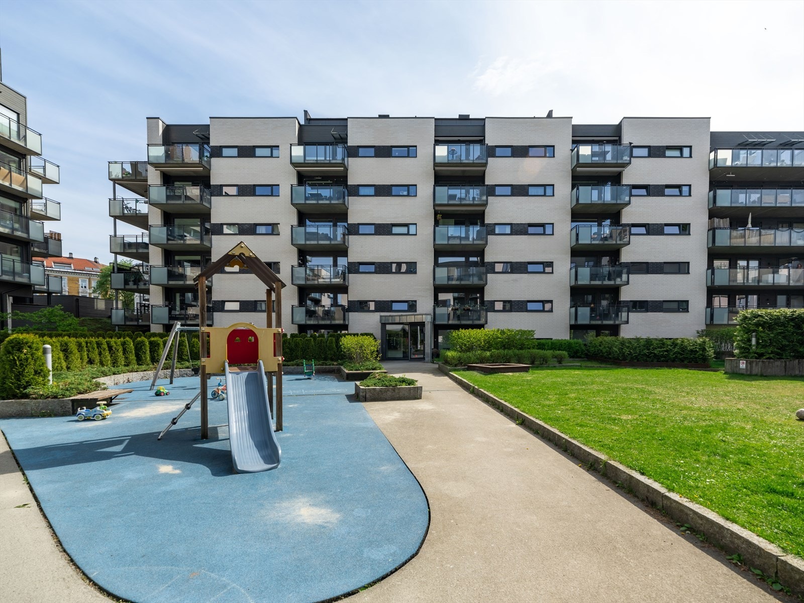 Felles uteområde. Galleribilde
