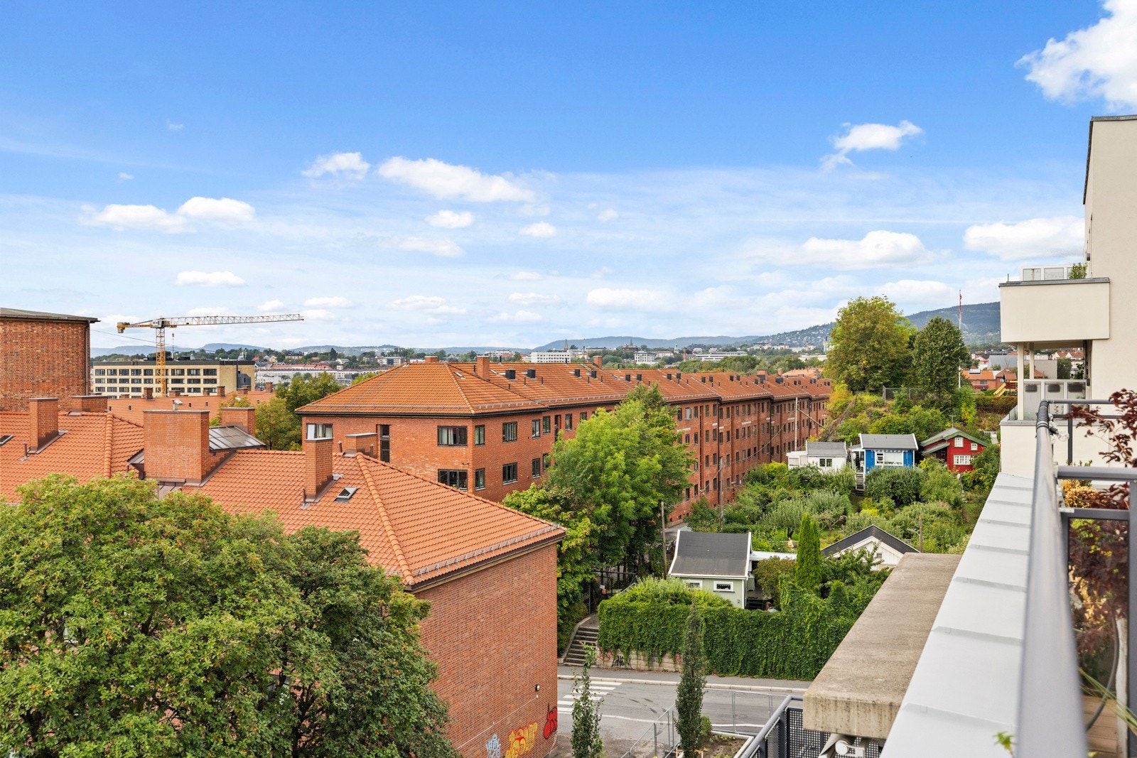 Her kan både solen og utsikten nytes fra morgen til kveld Galleribilde