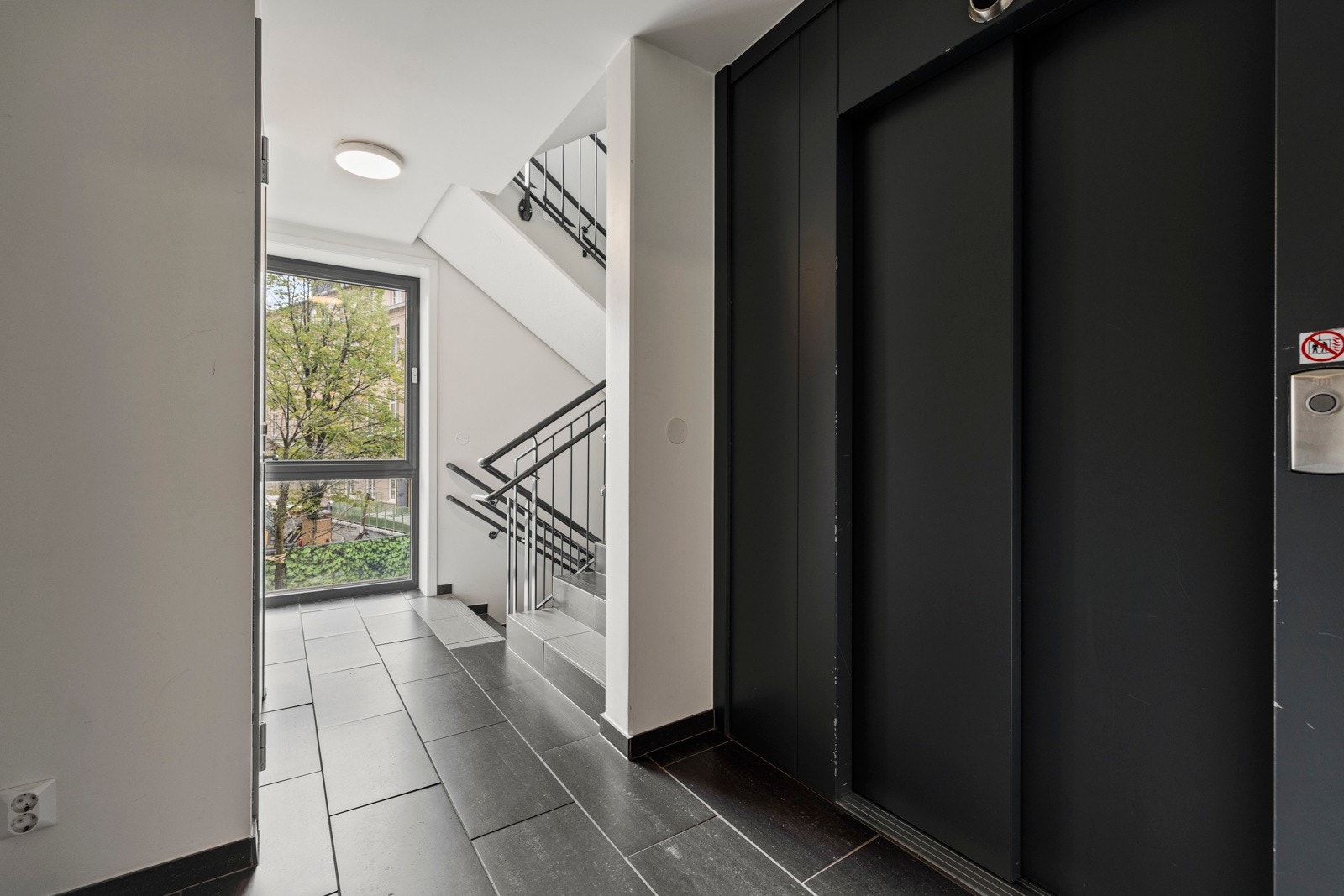 Heis i bygget gir enkelt adkomst. Galleribilde