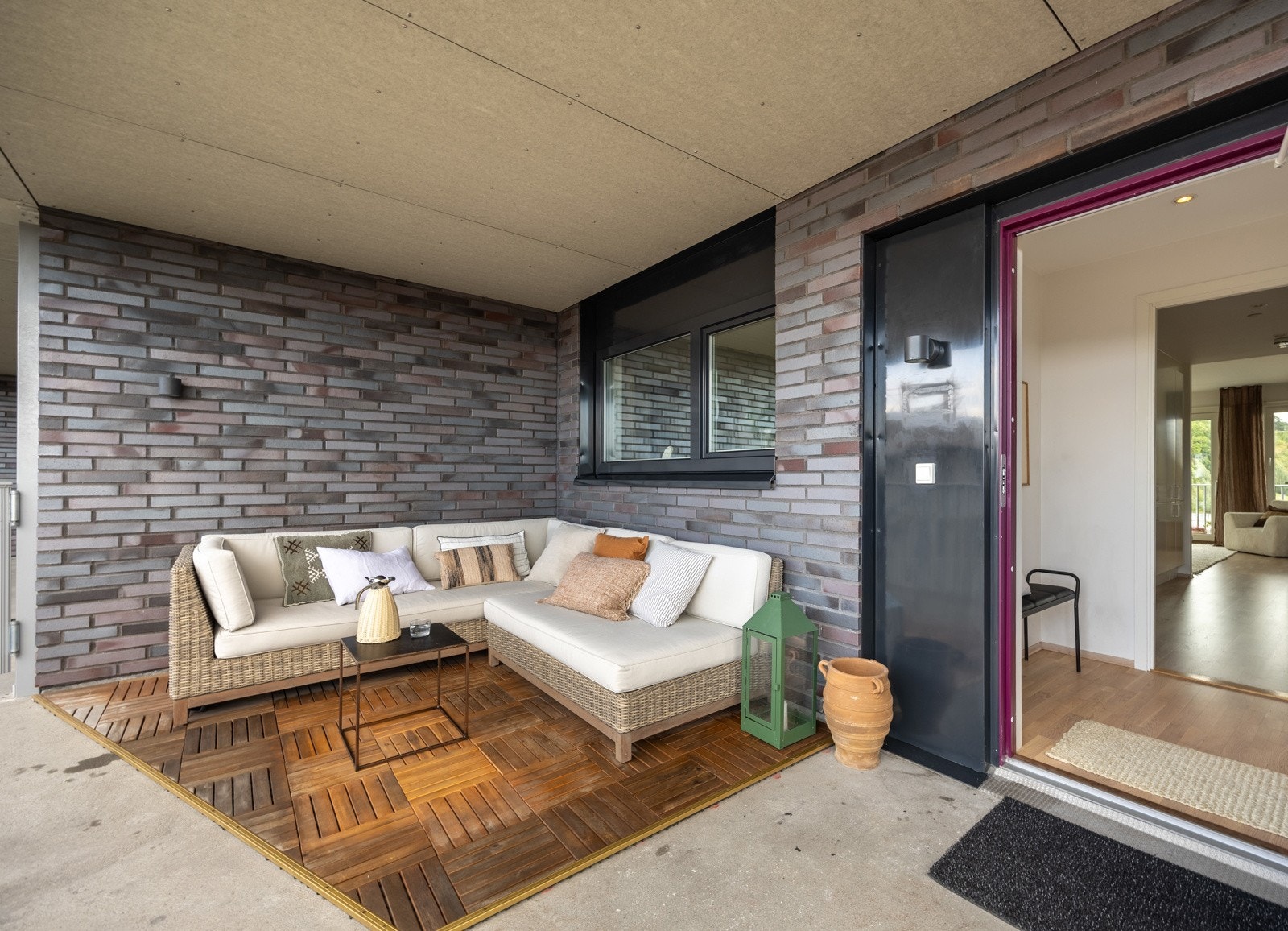 Egen terrasse i tillegg til balkong gir mange muligheter til uteaktiviteter. Galleribilde