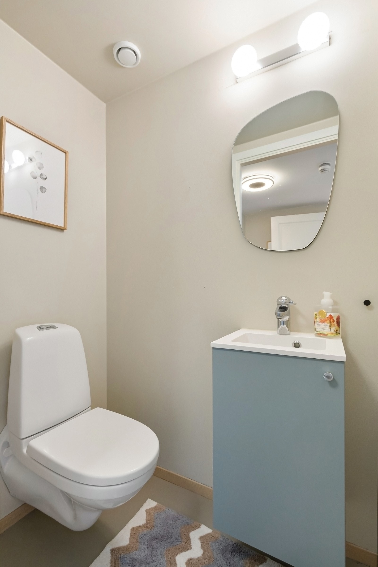 Separat wc i entré Galleribilde