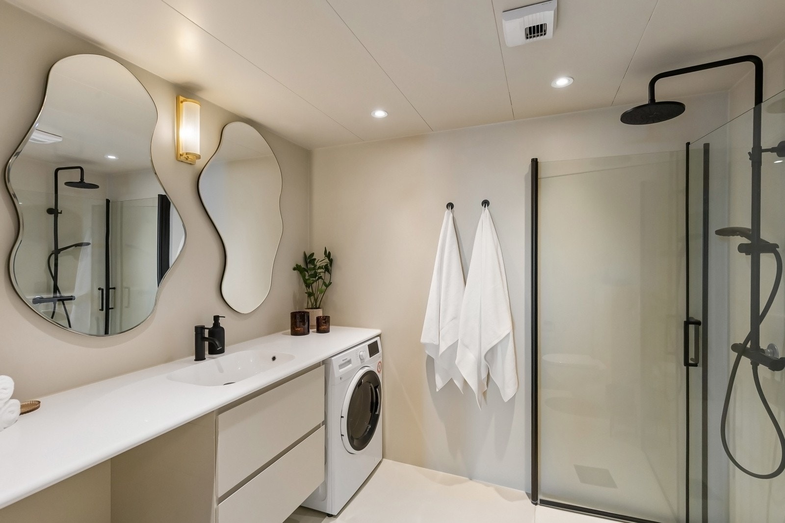 Moderne bad, pusset opp i 2022 Galleribilde