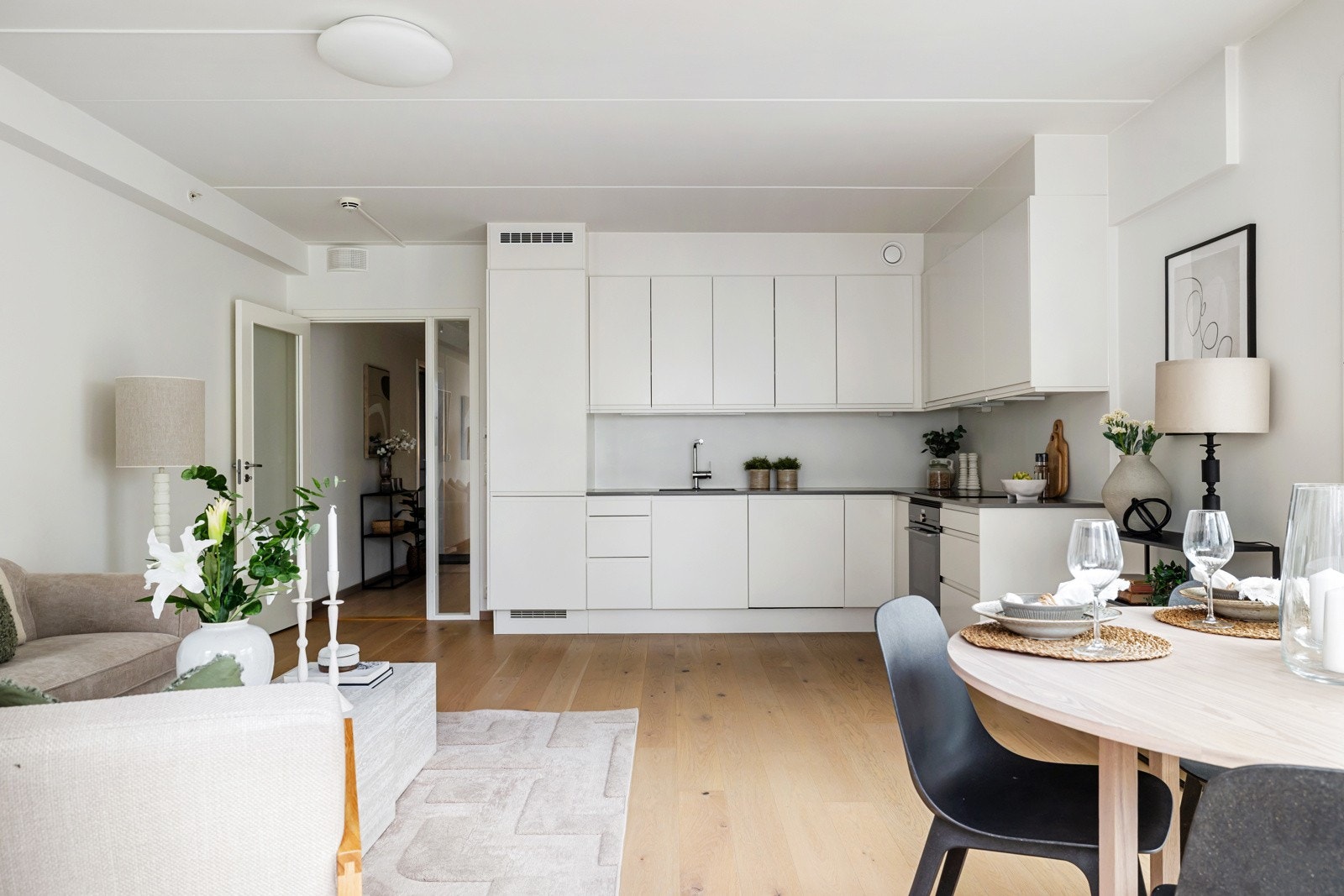 Det montert ventilator med avtrekk til ventilasjonskanal Galleribilde