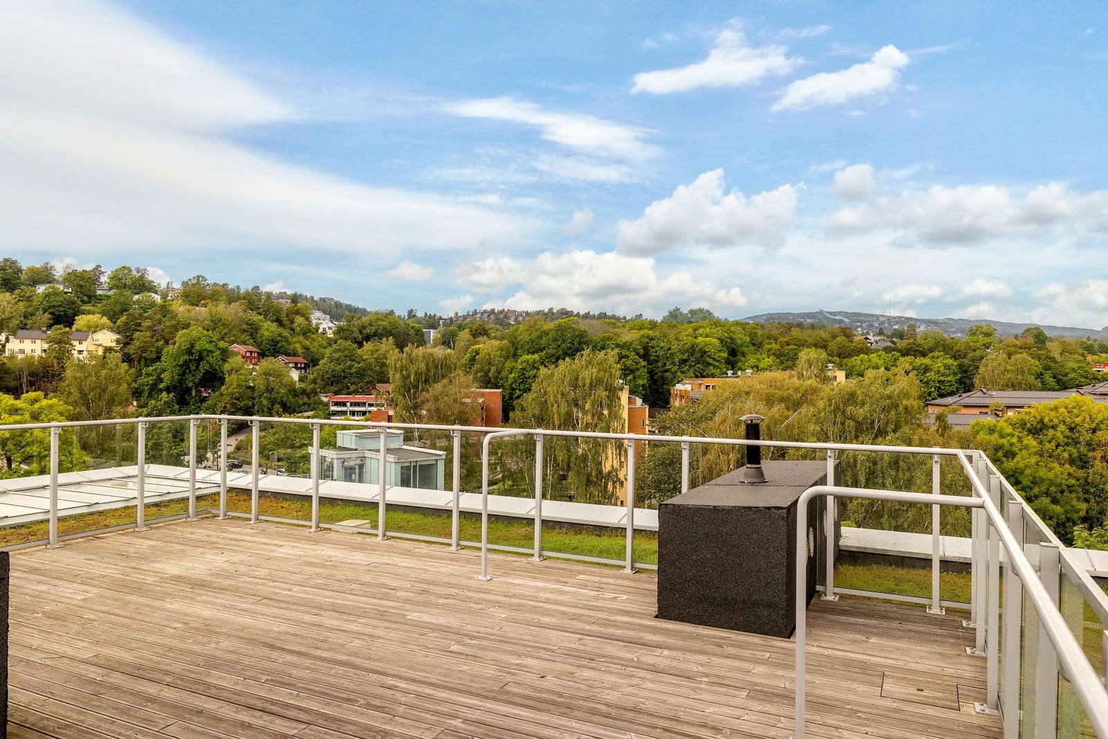 Sameiet har en solrik takterrasse Galleribilde