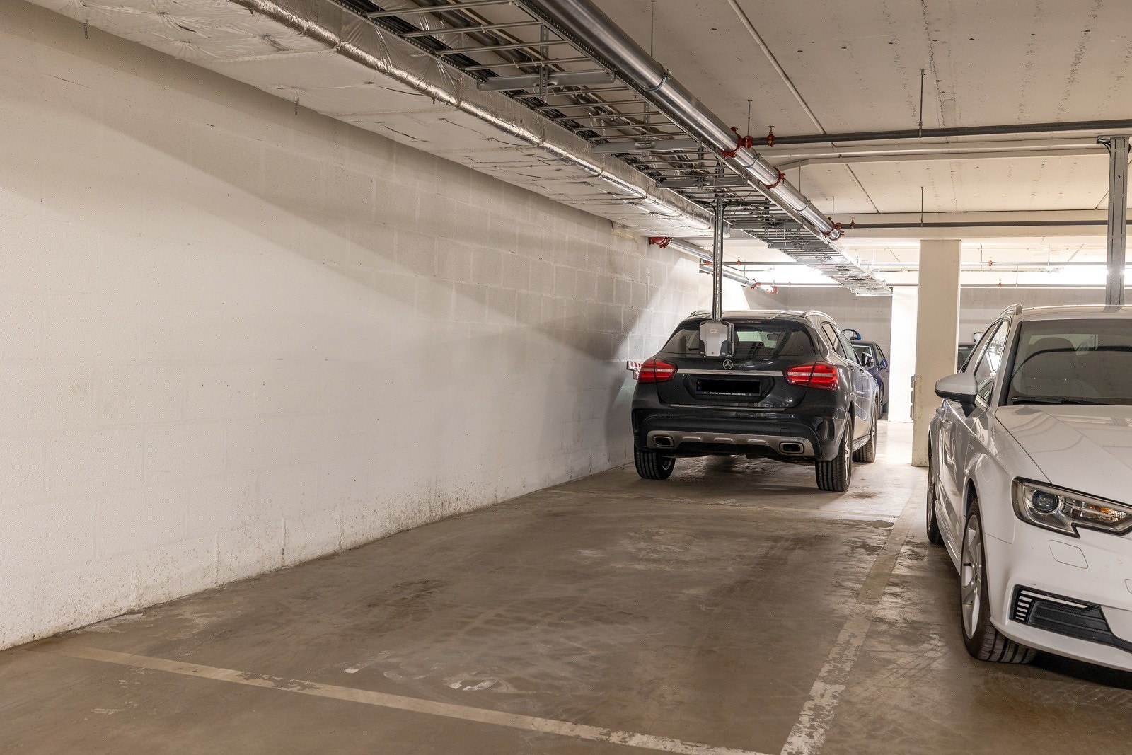 Det medfølger bruksrett til en garasjeplass med elbillader i felles oppvarmet garasjeanlegg med videoovervåkning Galleribilde