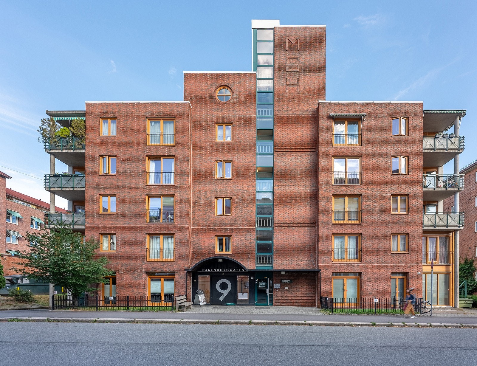 Borettslaget består av 42 andeler. Boligen er et godt alternativ til Omsorg Pluss + for planlegging av en god og trygg alderdom sentralt i Oslo Galleribilde