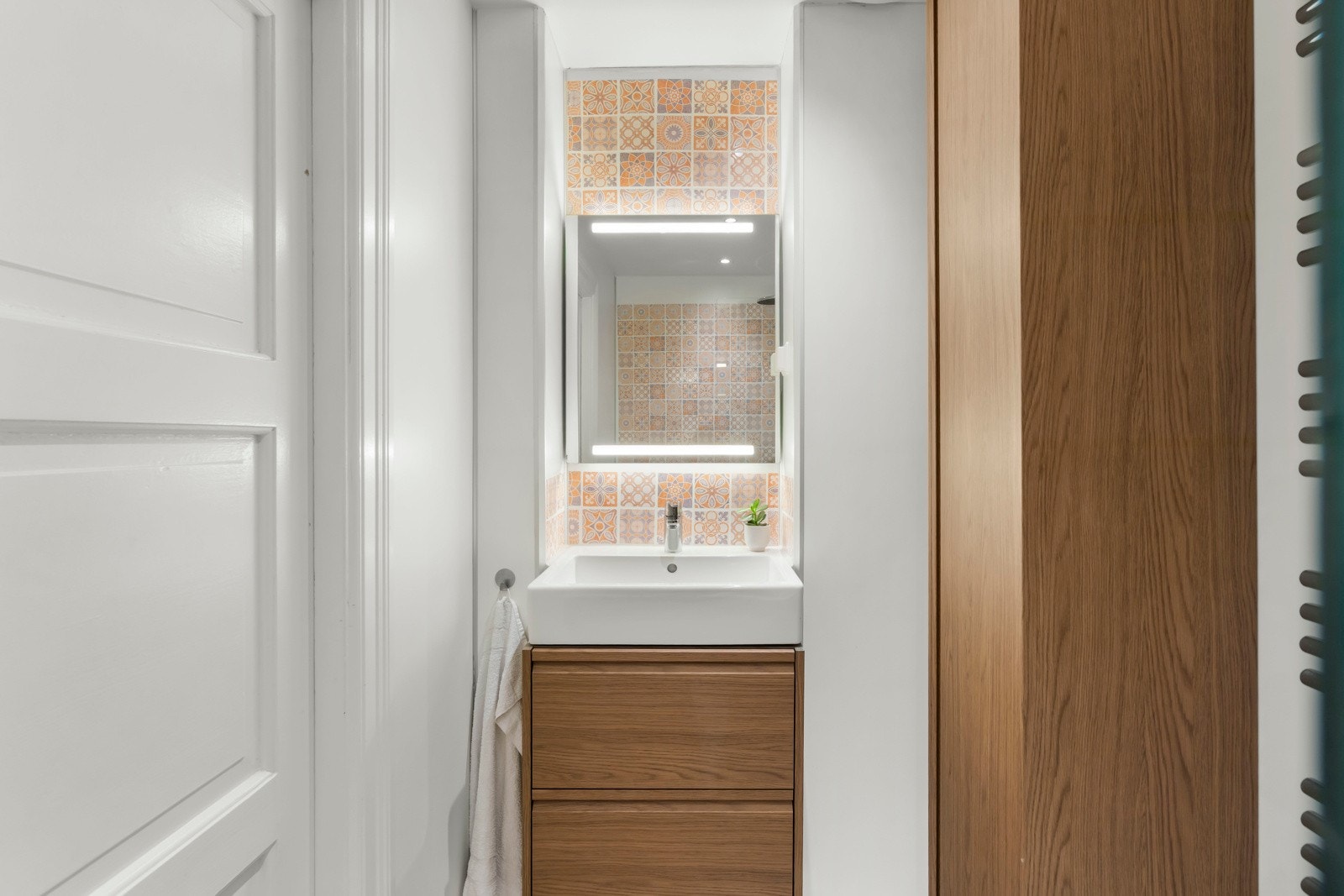 I tilknytning til entréen er det enkel adkomst til dusjbad. Galleribilde