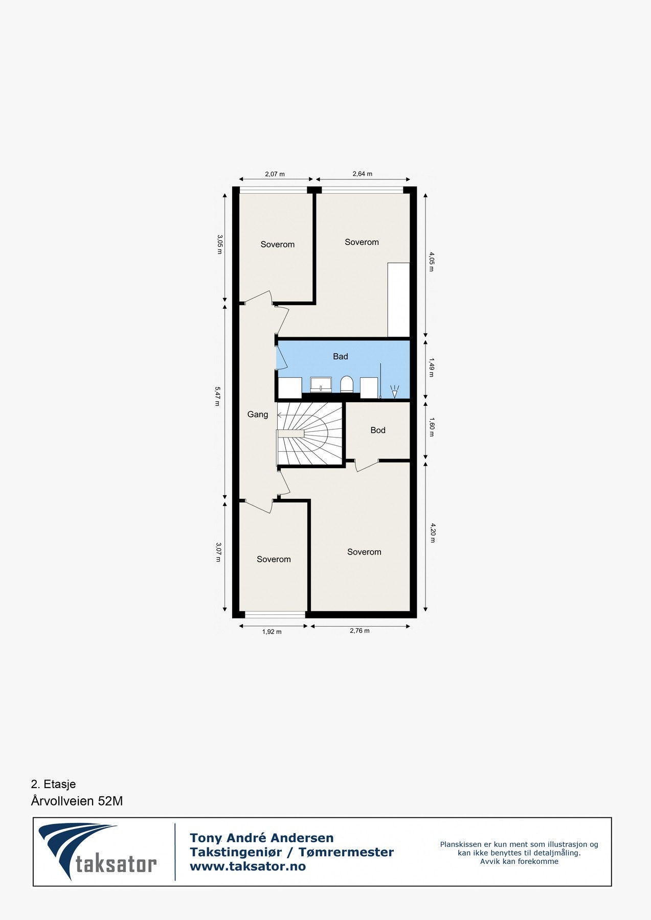 Vi tar turen opp i andre etasje, som inneholder fire soverom, bad, gang og bod Galleribilde