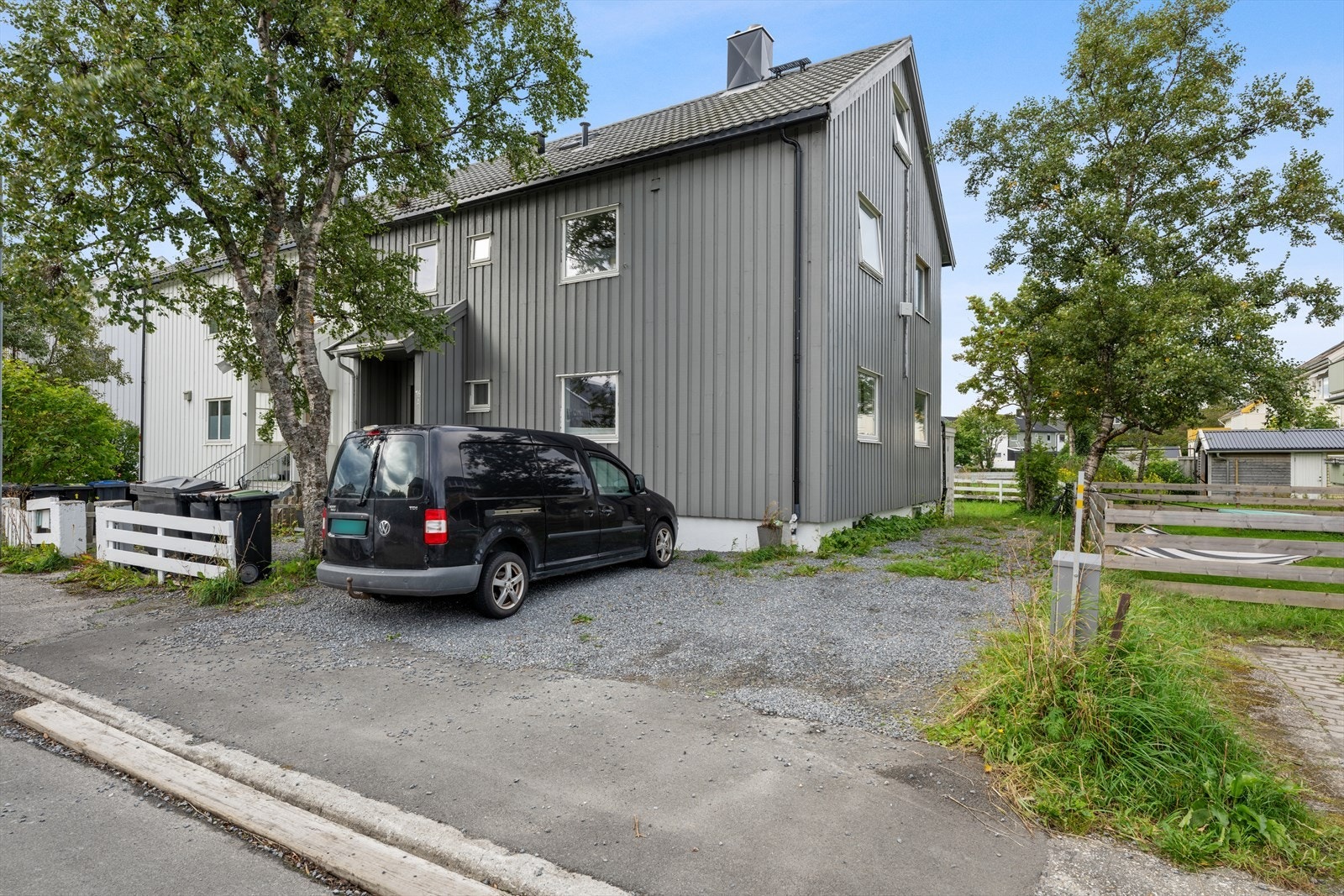 Velkommen til General Fleischers gate 16A i vestbyen! Oppstillingsplass for bil Galleribilde