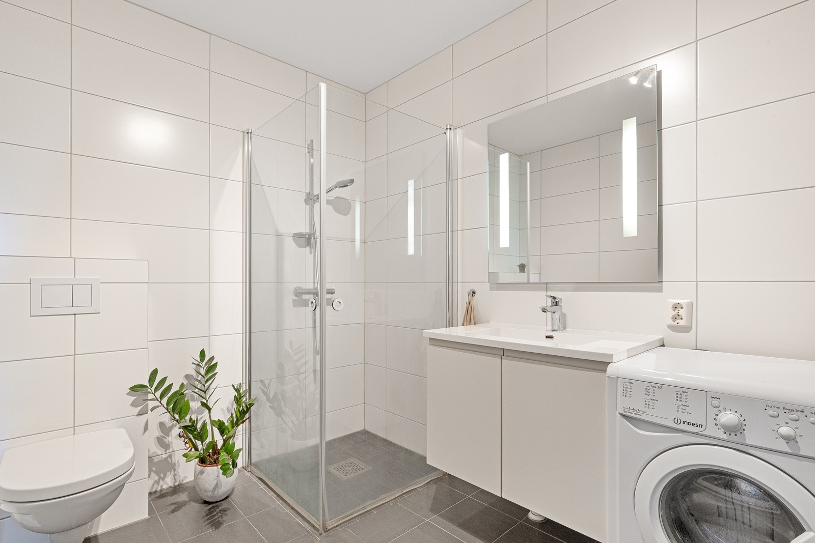 Bad/vaskerom i utleieleiligheten. Galleribilde