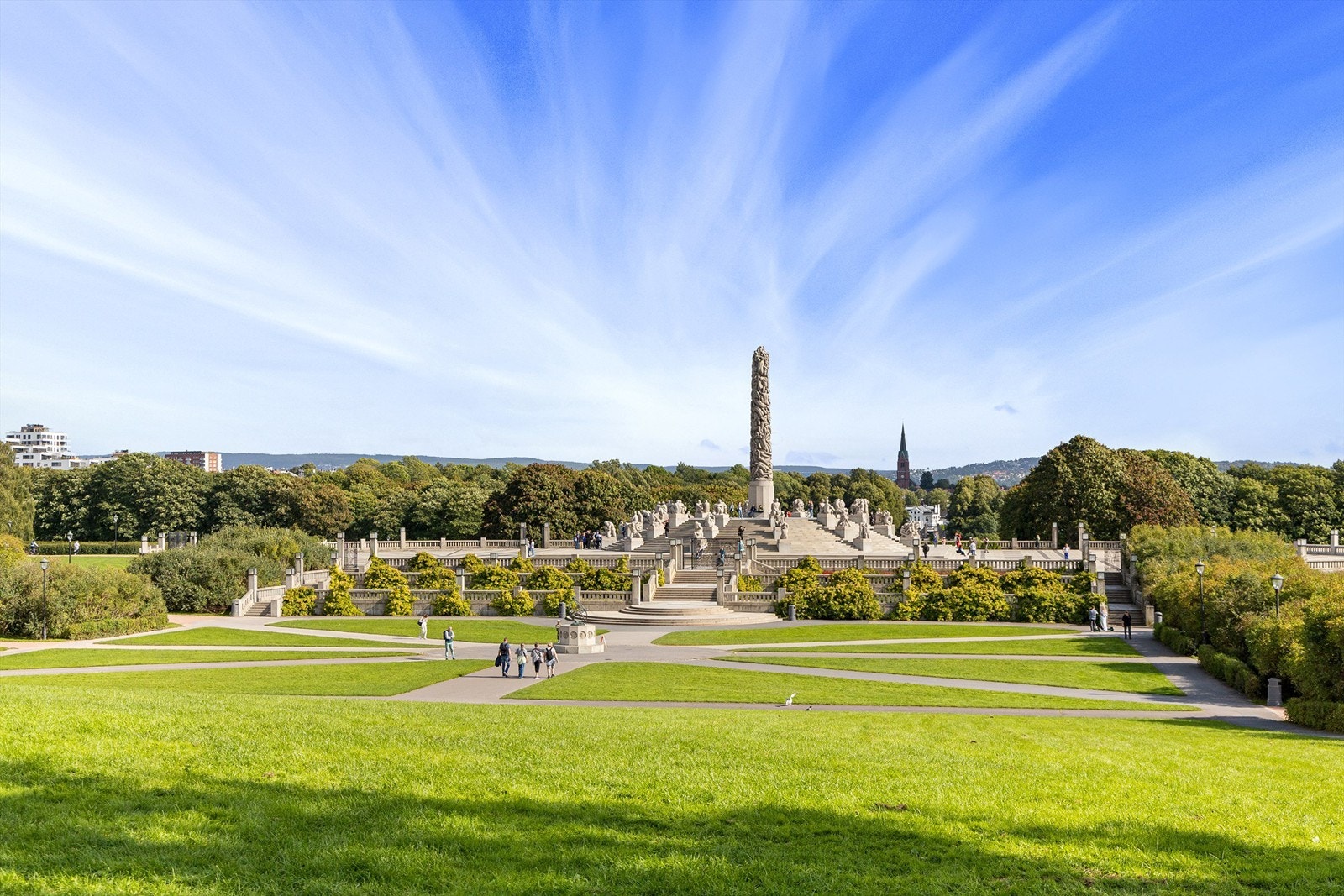 Kort avstand til Frognerparken med Vigelandsanlegget og Frognerbadet - en klassiker for rekreasjon og kunst. Galleribilde