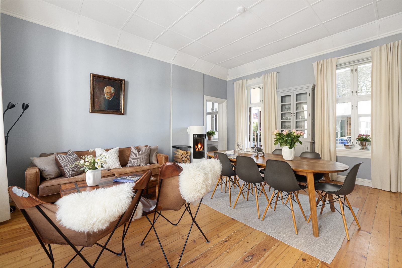 Både spisestue og stue ble oppgradert i 2019 og 2022. Galleribilde