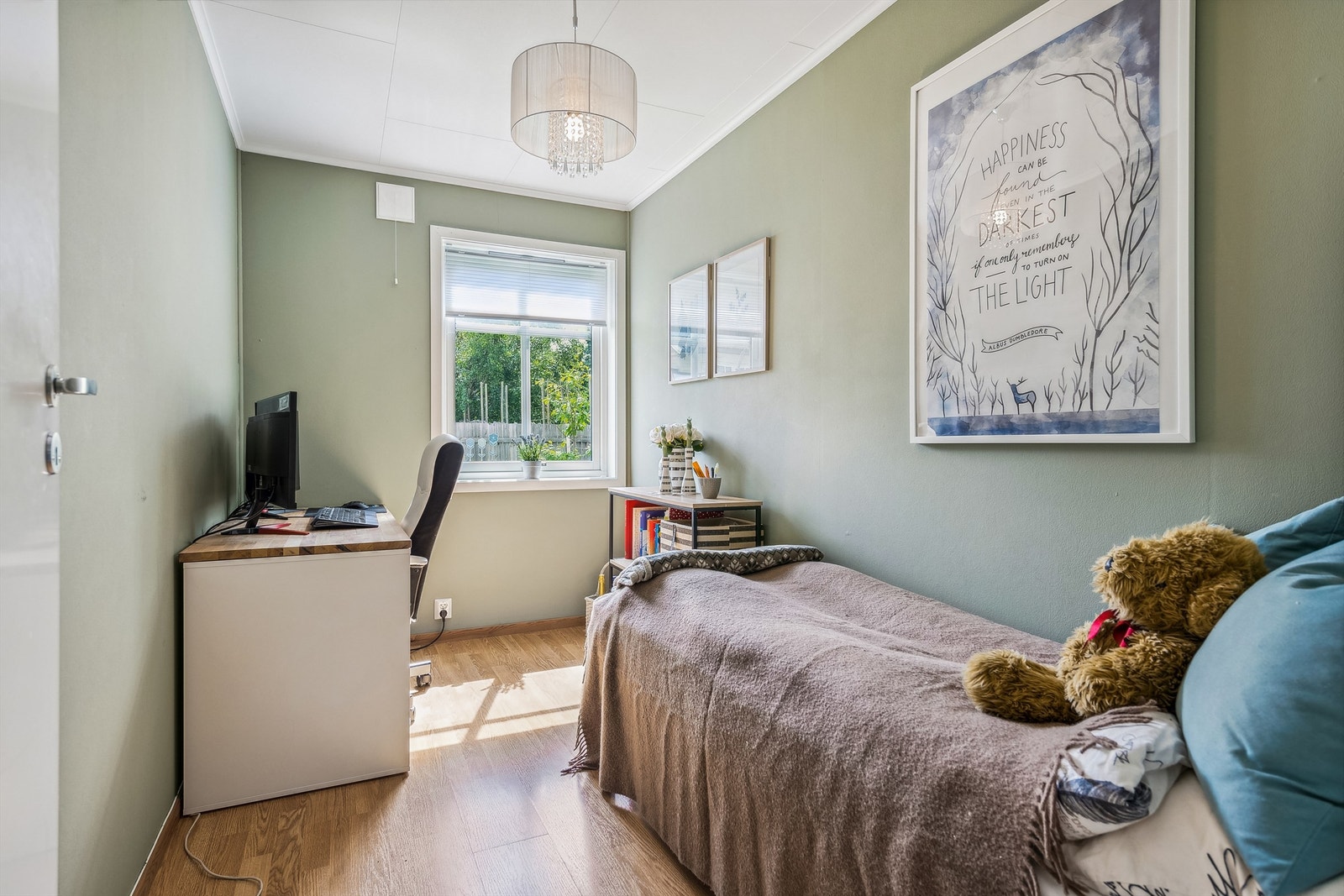 Det andre soverommet egner seg ypperlig som barnerom, gjesterom eller hjemmekontor. Galleribilde