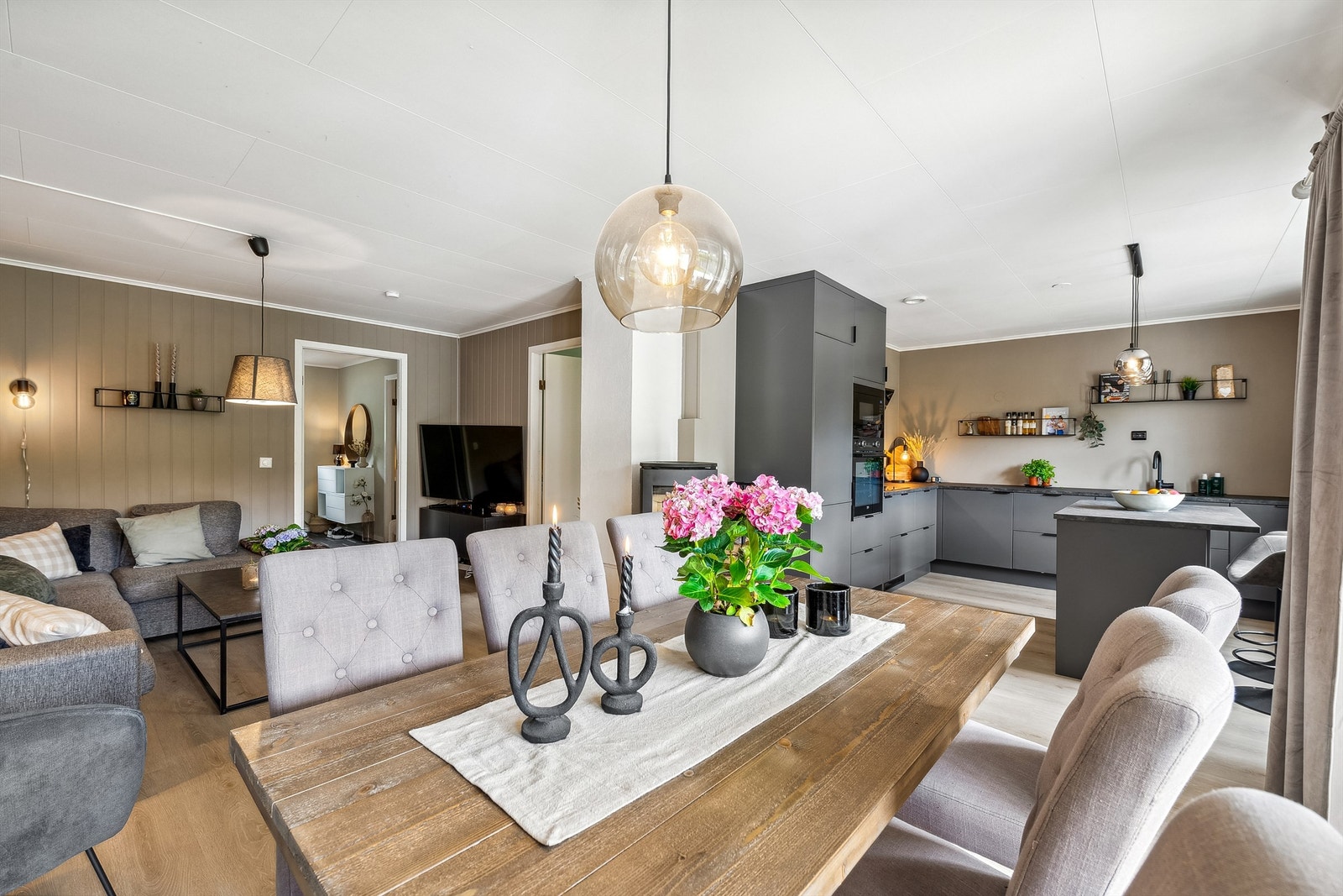 Velkommen til Elverhøygutua 3! En moderne og tidsriktig bolig. Galleribilde