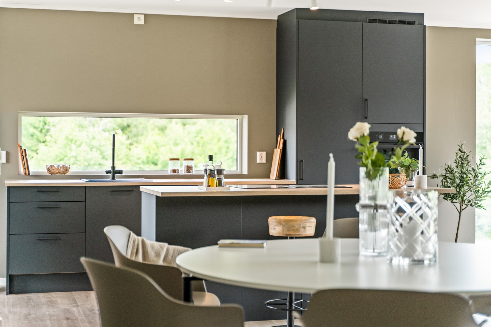 Leiligheten har balansert ventilasjon med varmegjenvinning.
NB: Bilder er tatt i forholdsvis lik leilighet i etasjen over (Missingfjellet 5D) Galleribilde